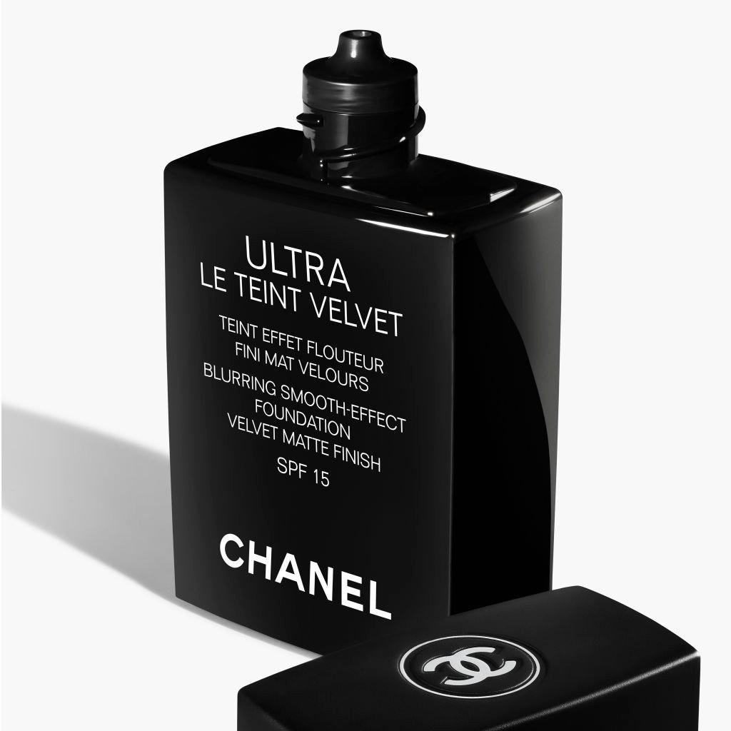 B70 - CHANEL - ULTRA LE TEINT VELVET Ultra-Light And Longwearing Formula - 2
