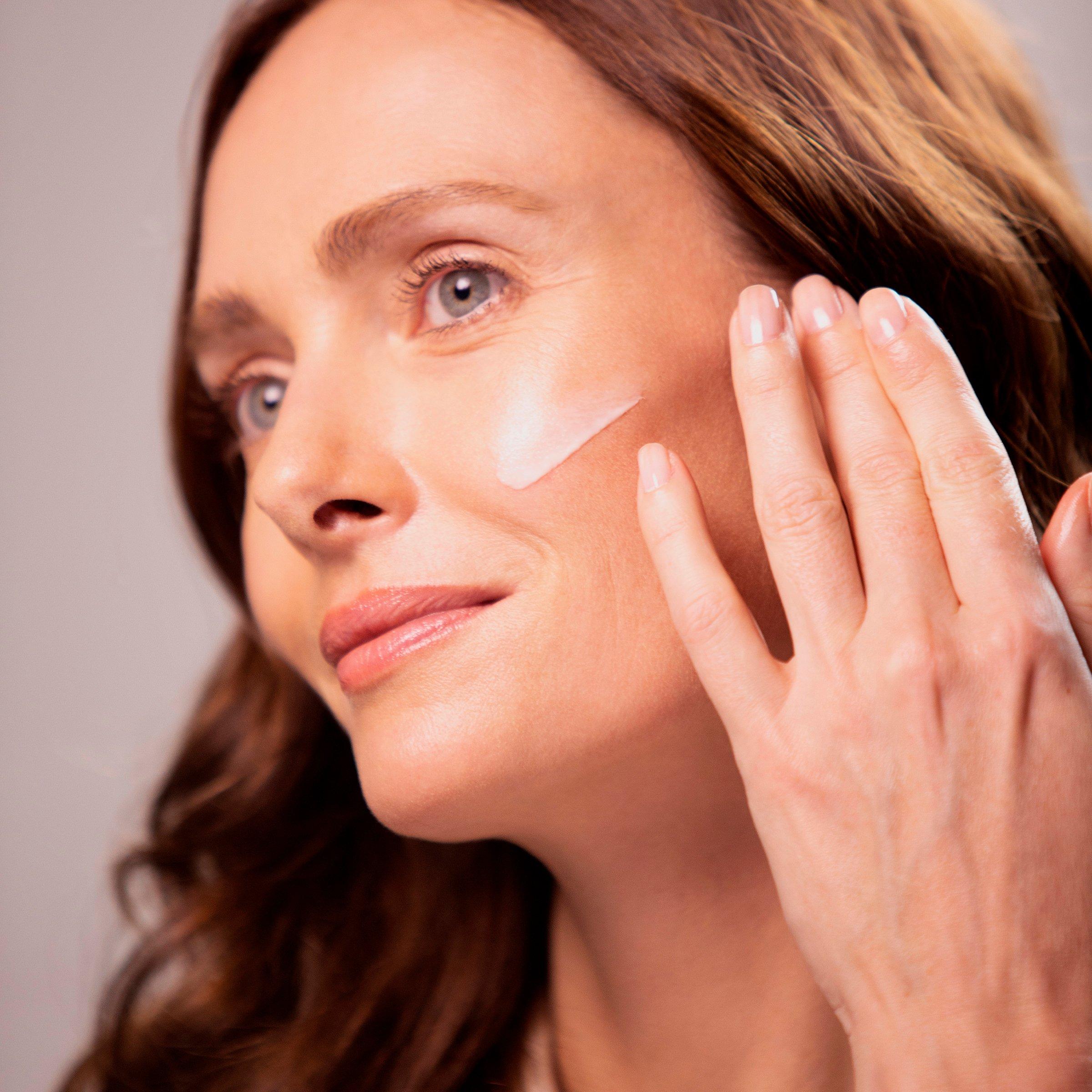 Serum - Sisley - Sisleya L'Integral Anti-Age Radiance Anti-Dark Spot Serum - 3