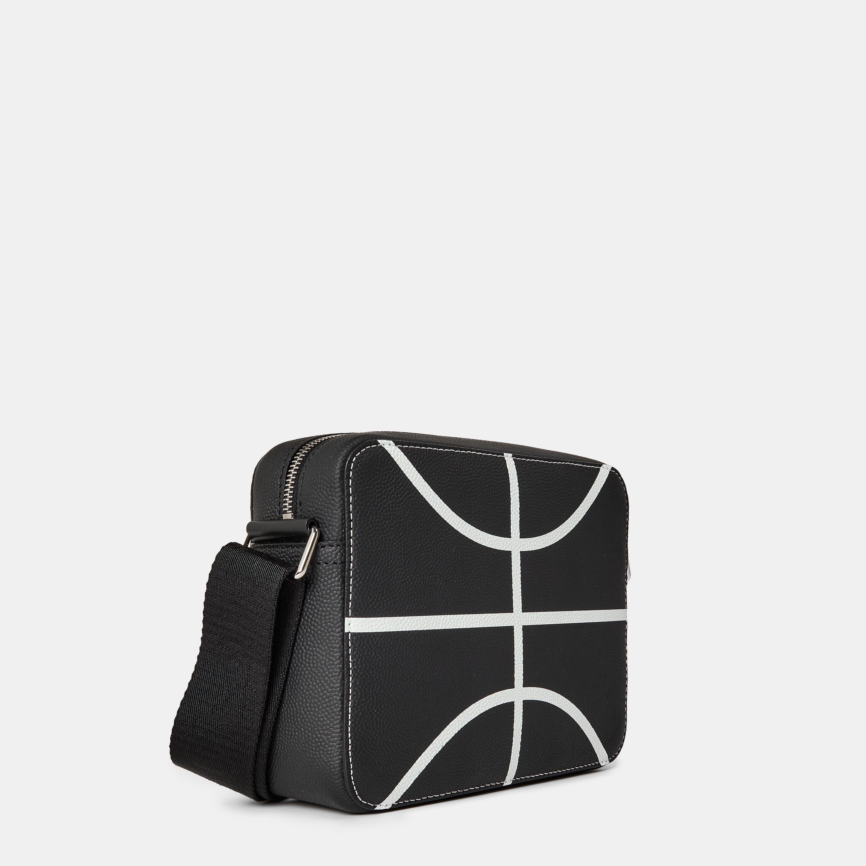 Sort/Hvid - Off White - Men's Basket Cam Bag, Basketball-Inspired - 2