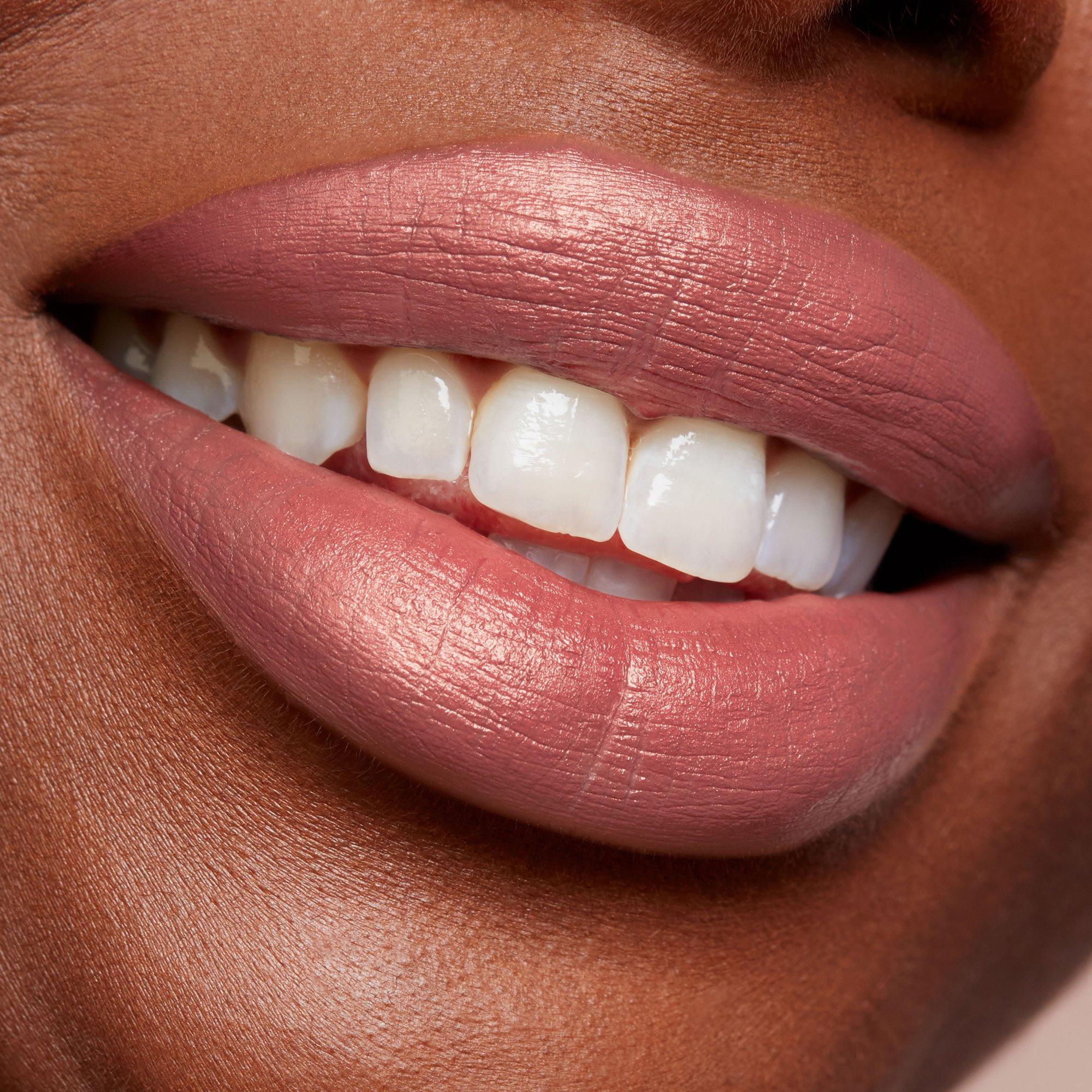 Blushing - Patrick Ta - Major Headlines Matte Suede Lipstick - 5