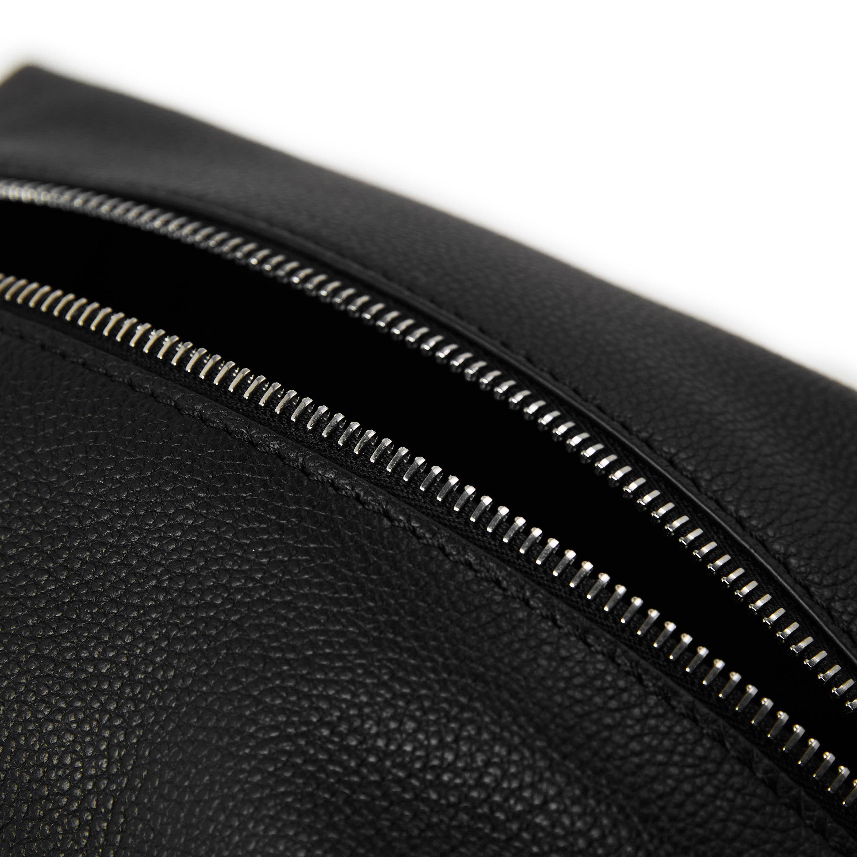 Black - Fendi - Fendi Lthr Wash Bag Sn62 - 4