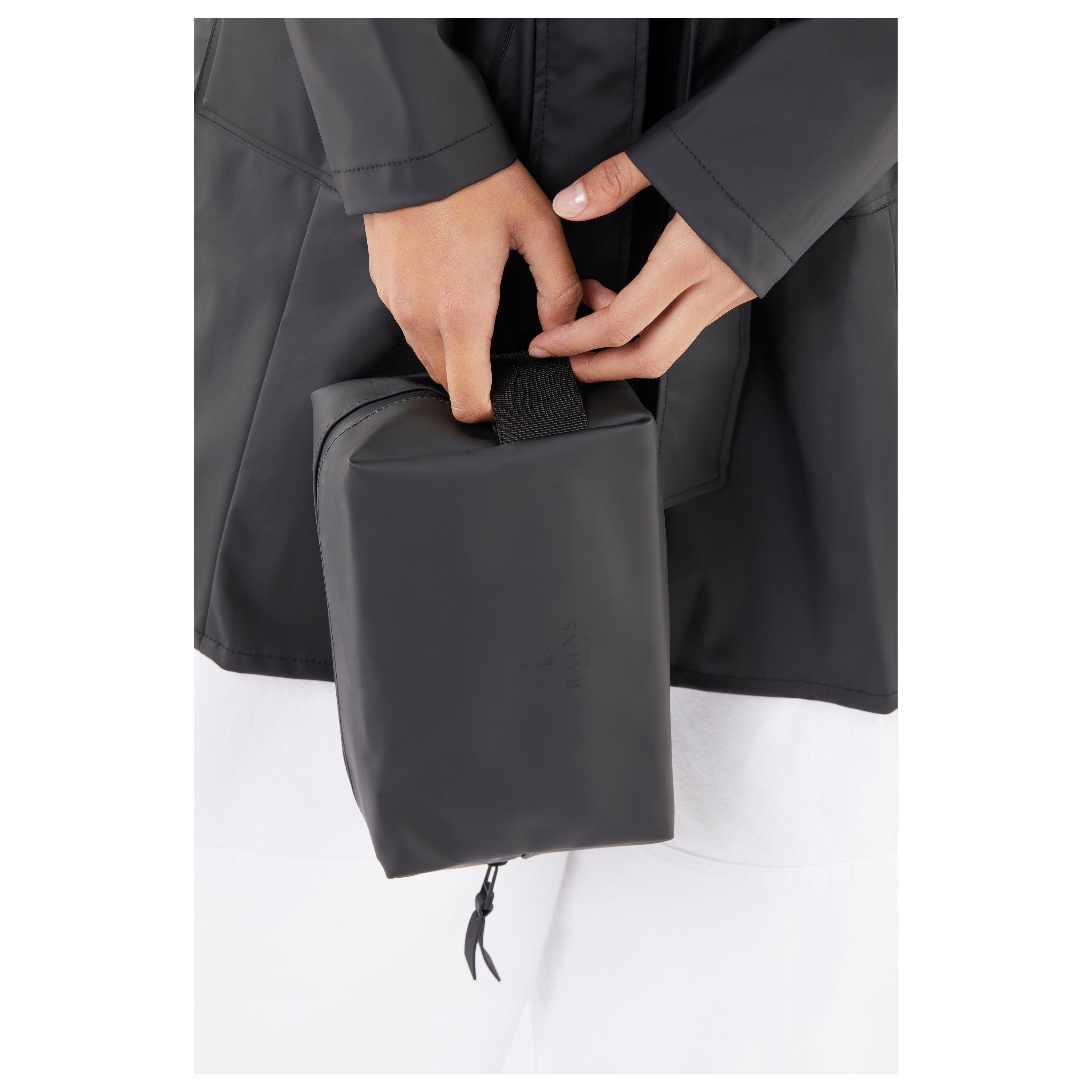Black 01 - Rains - Wash Bag Small - 2