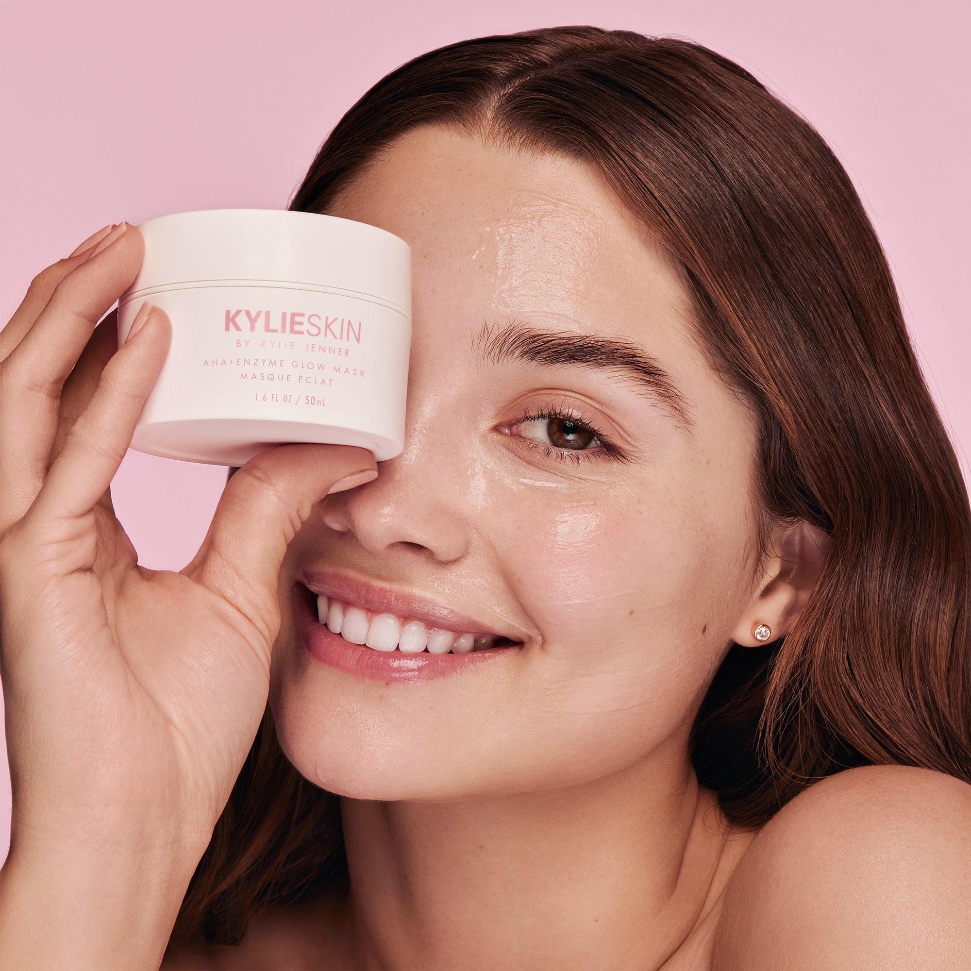 White - Kylie Skin - Kylie Skin AHA + Enzyme Glow Mask - 3