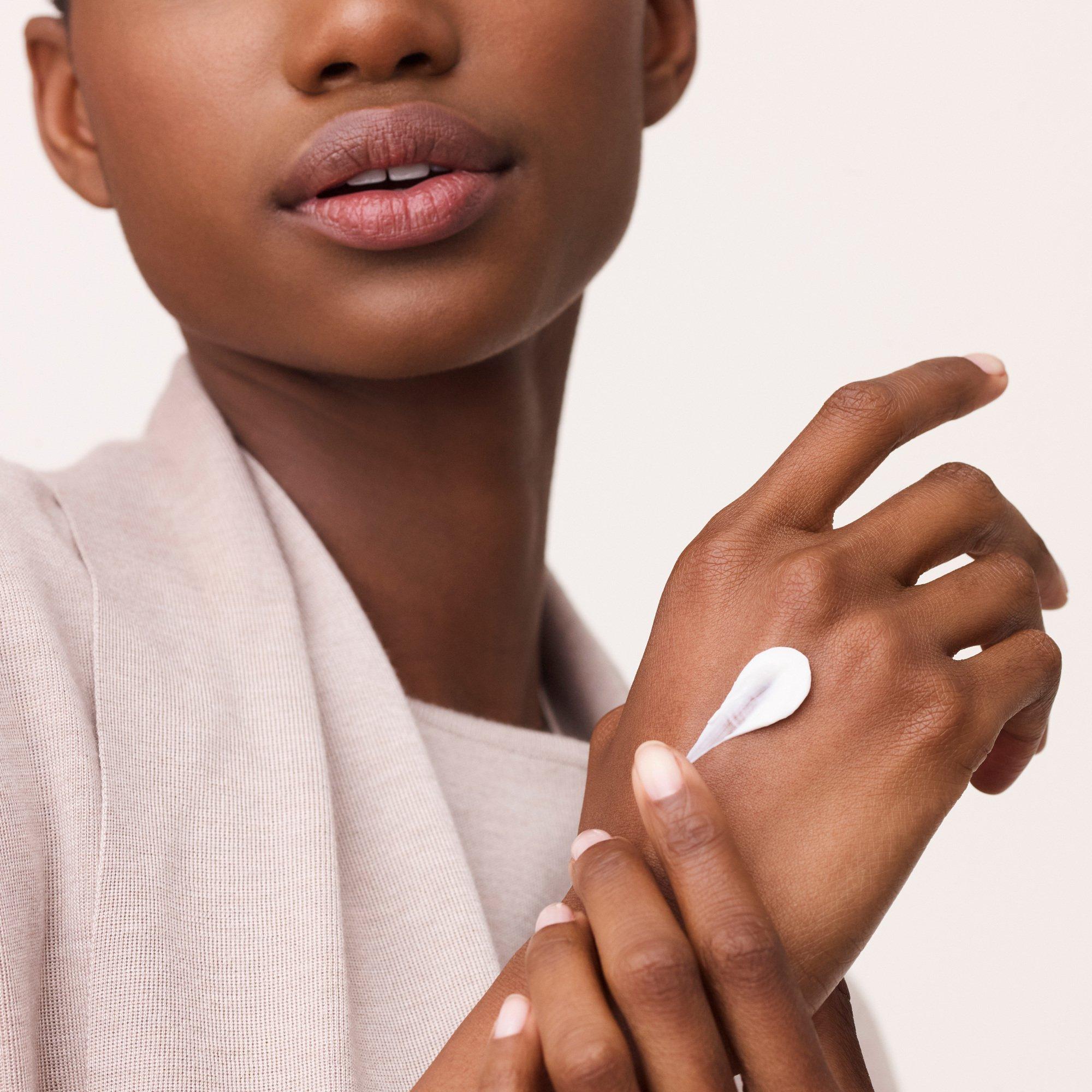 Clear - Hermes - Les Mains Hermès Complete Hand Care 50ml - 4