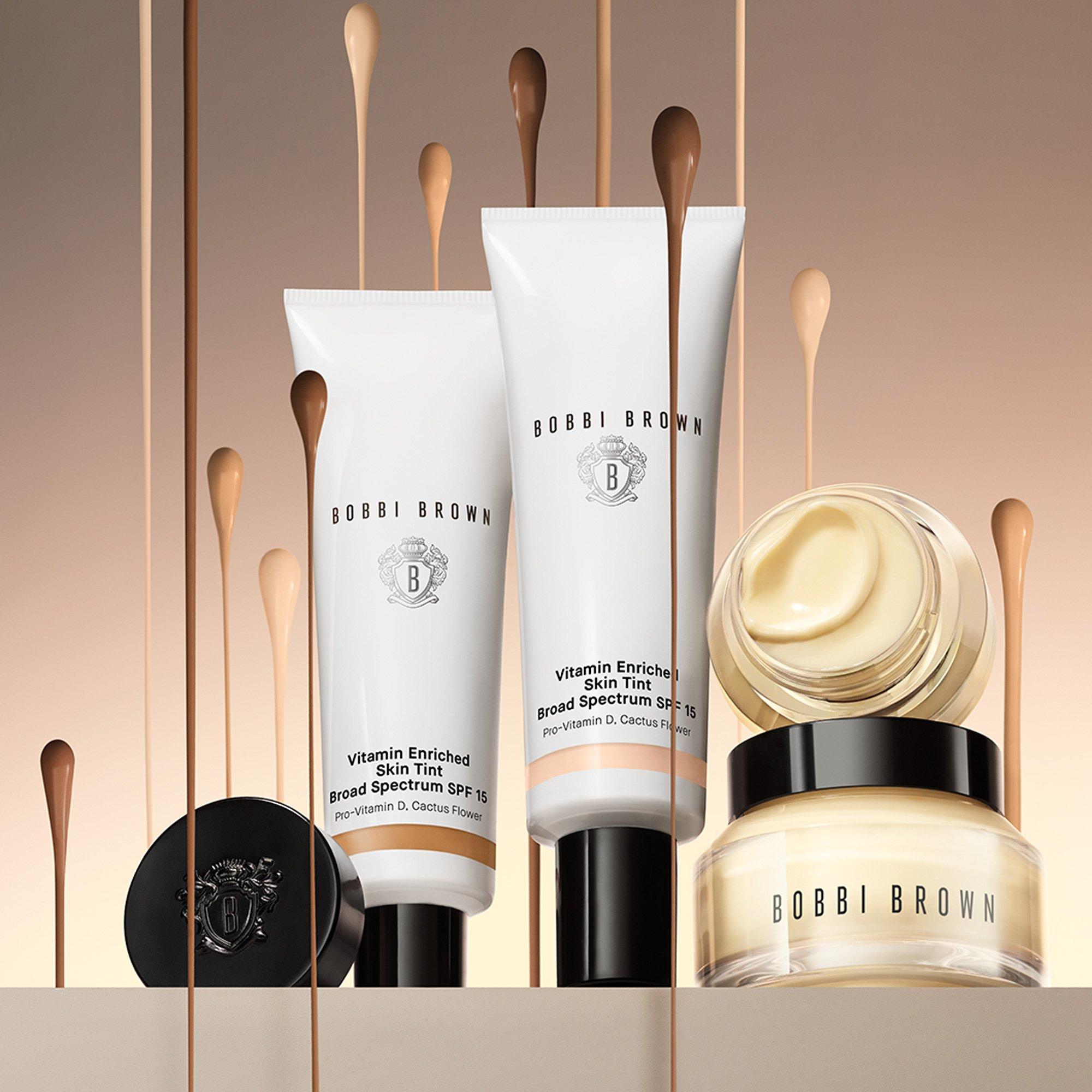 Warm beige - Bobbi Brown - Vitamin Enriched Skin Tint SPF 15 - 8
