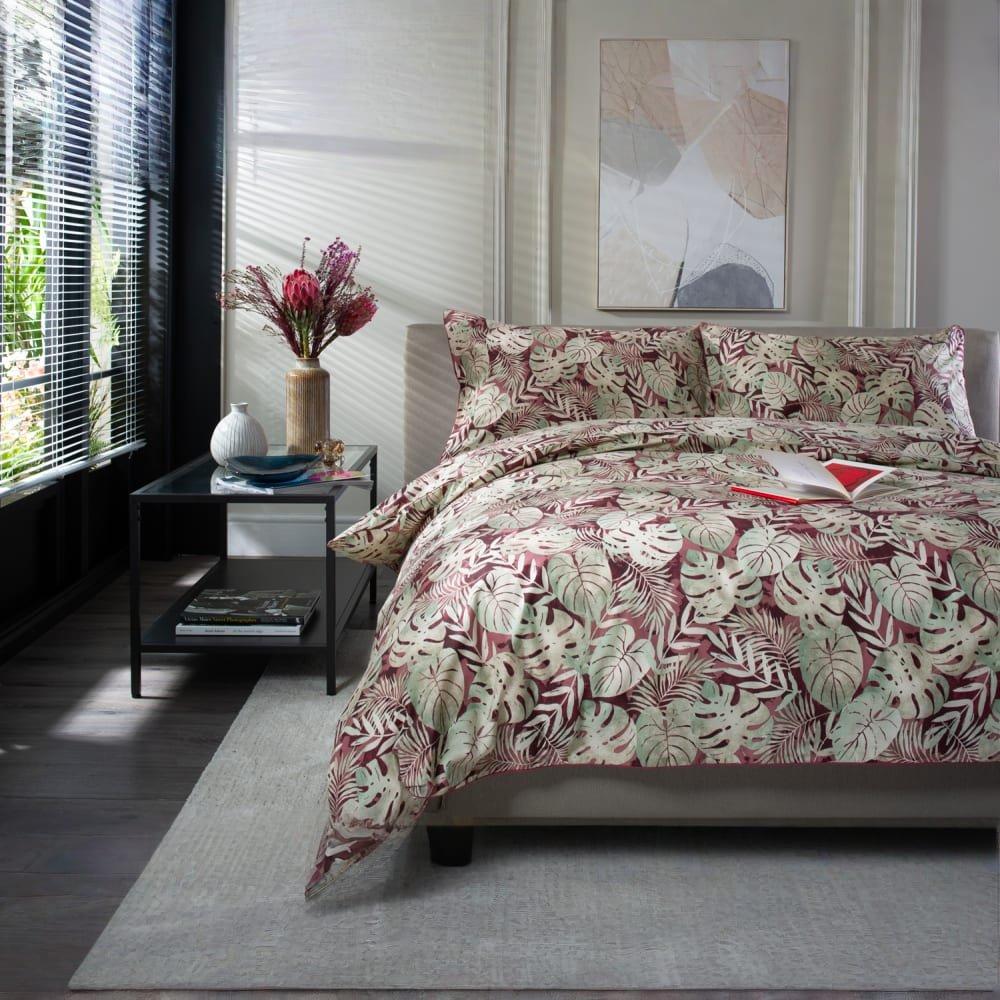 Red - The Lyndon Company - Tropical Garden  99 - 3