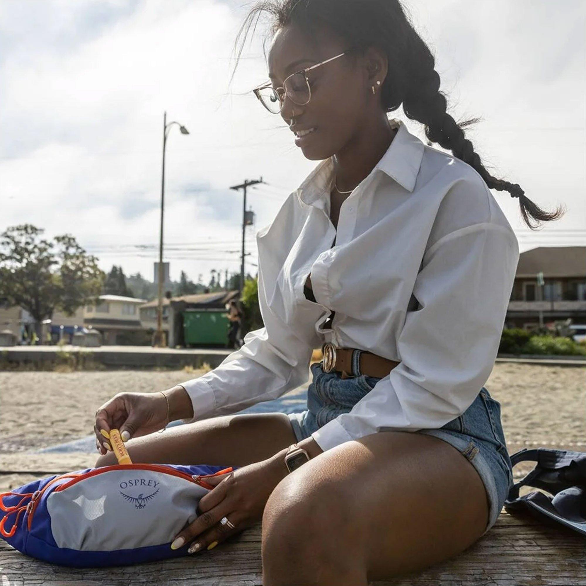 Black - Osprey - Daylite Waist Bag - 3