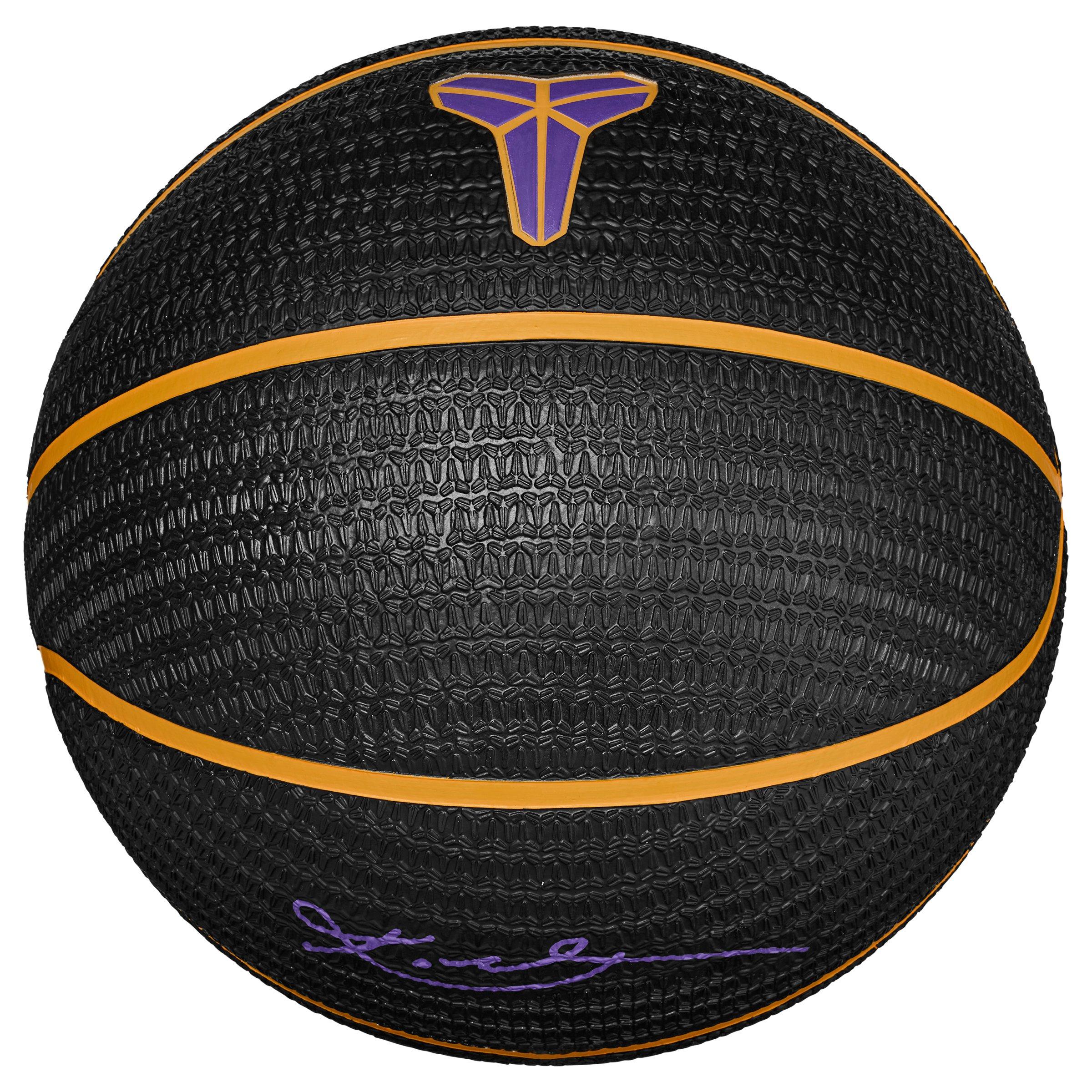 Nike Playground Kobe Bryant 8P Basketball