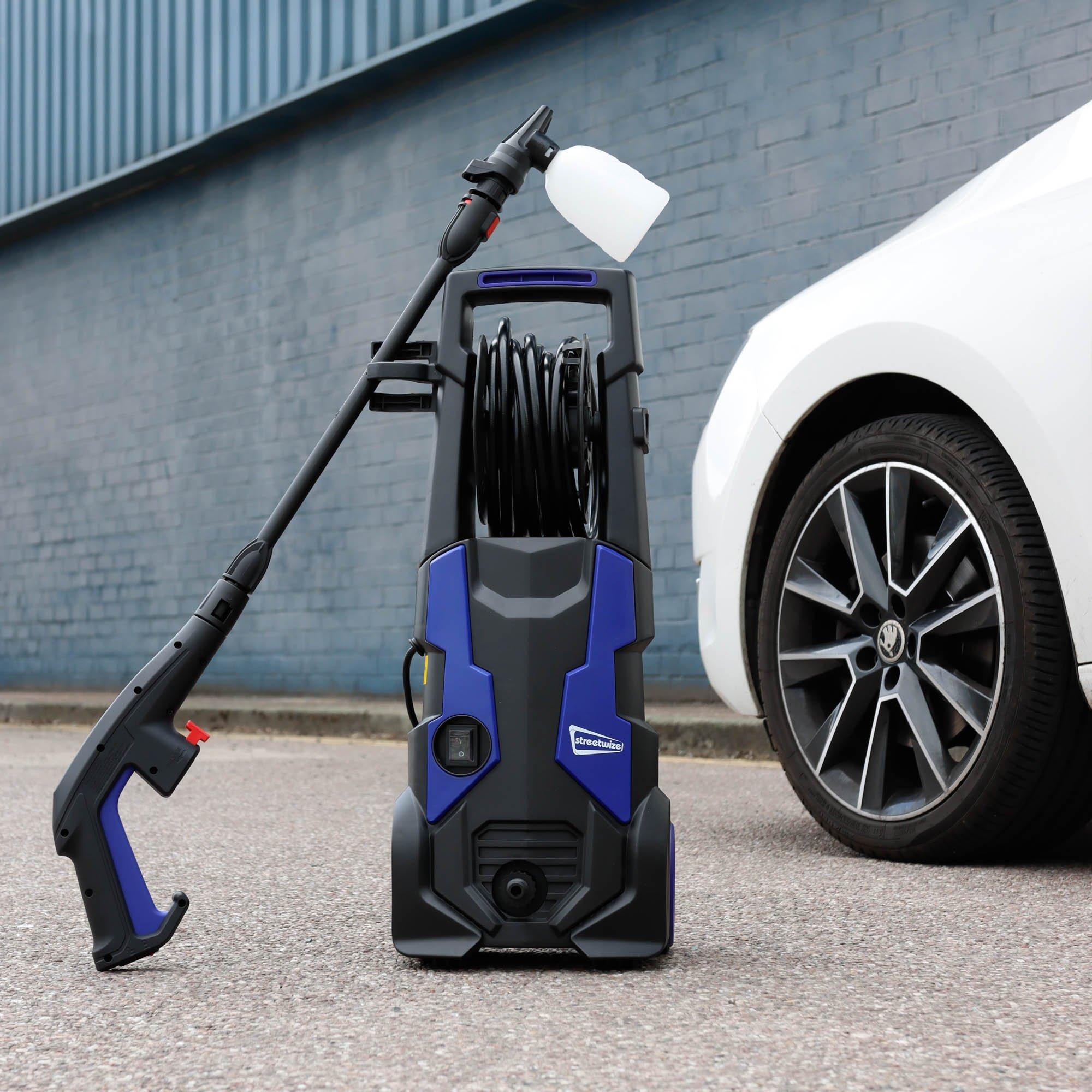 Black - Streetwize - 1900W Pressure Washer With Accessory Kit - 2