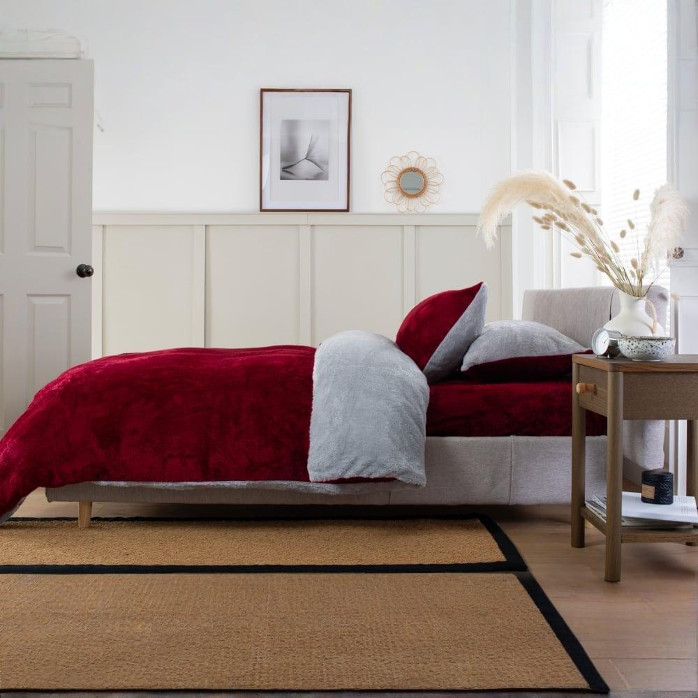 Red - The Lyndon Company - Fitted Flat and Fitted Sheets - 1