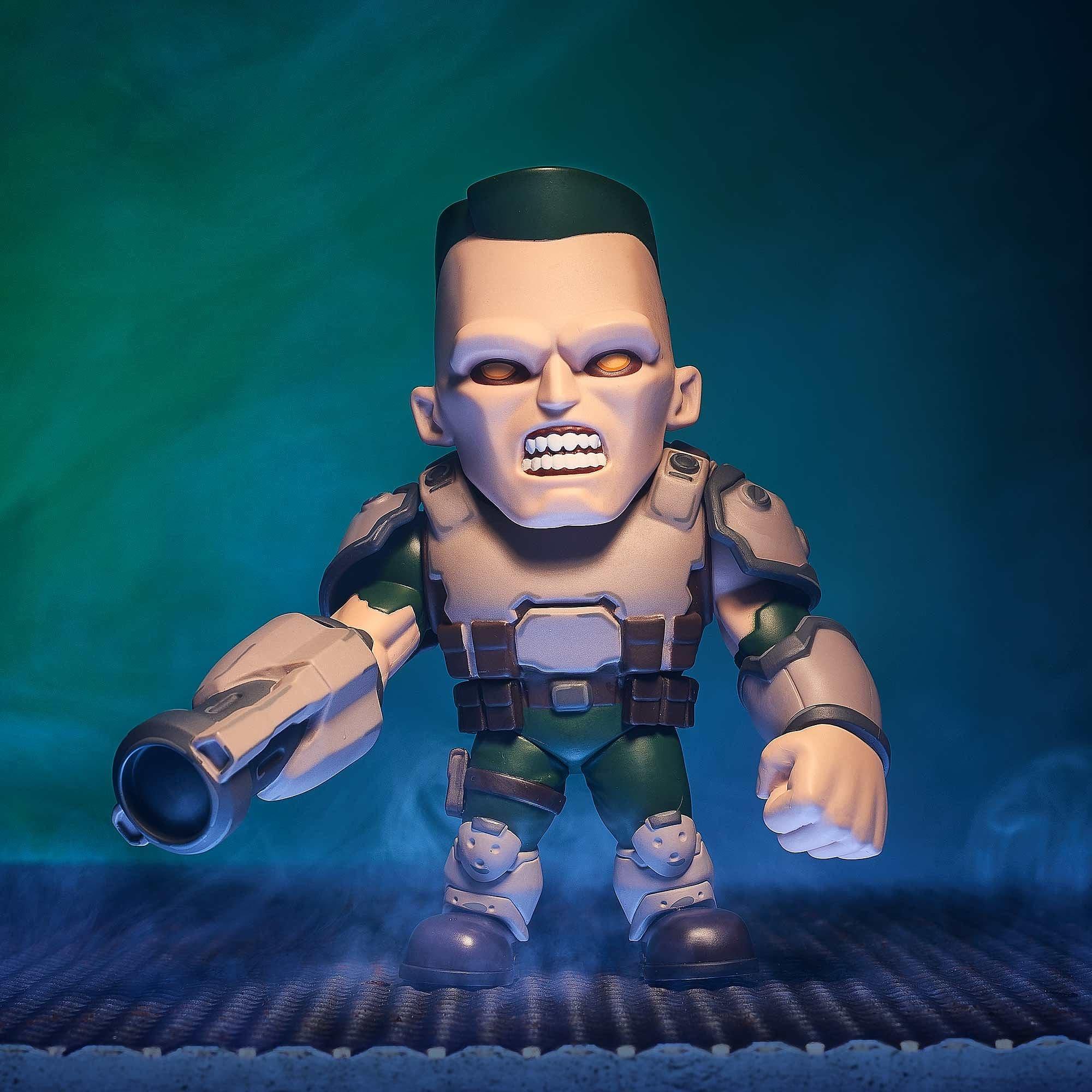 Merchandise - Rubber Road - Official DOOM® Soldier Collectible Figurine - 8