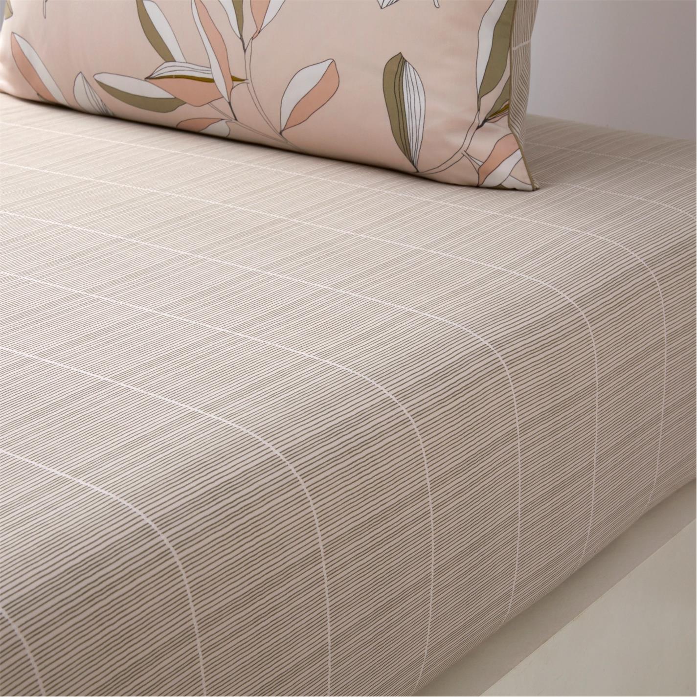 Bloom - Boss Home - Spring Bloom Fitted Sheet - 1