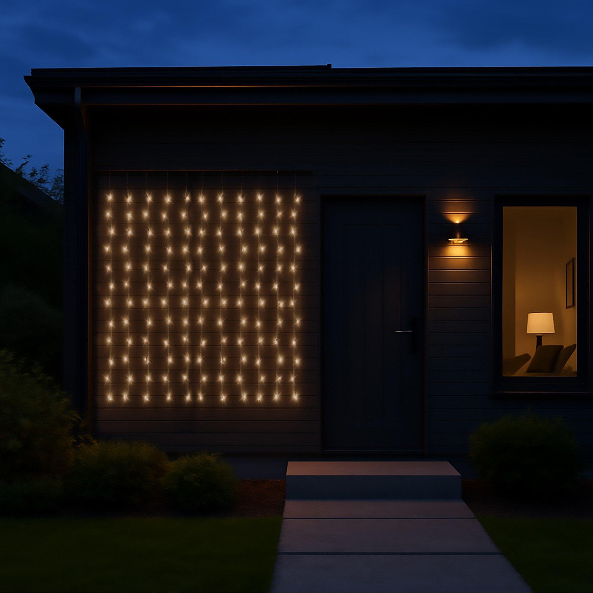 Warm White - Streetwize - 192 LED Solar Powered Warm White LED Curtain Light - 6