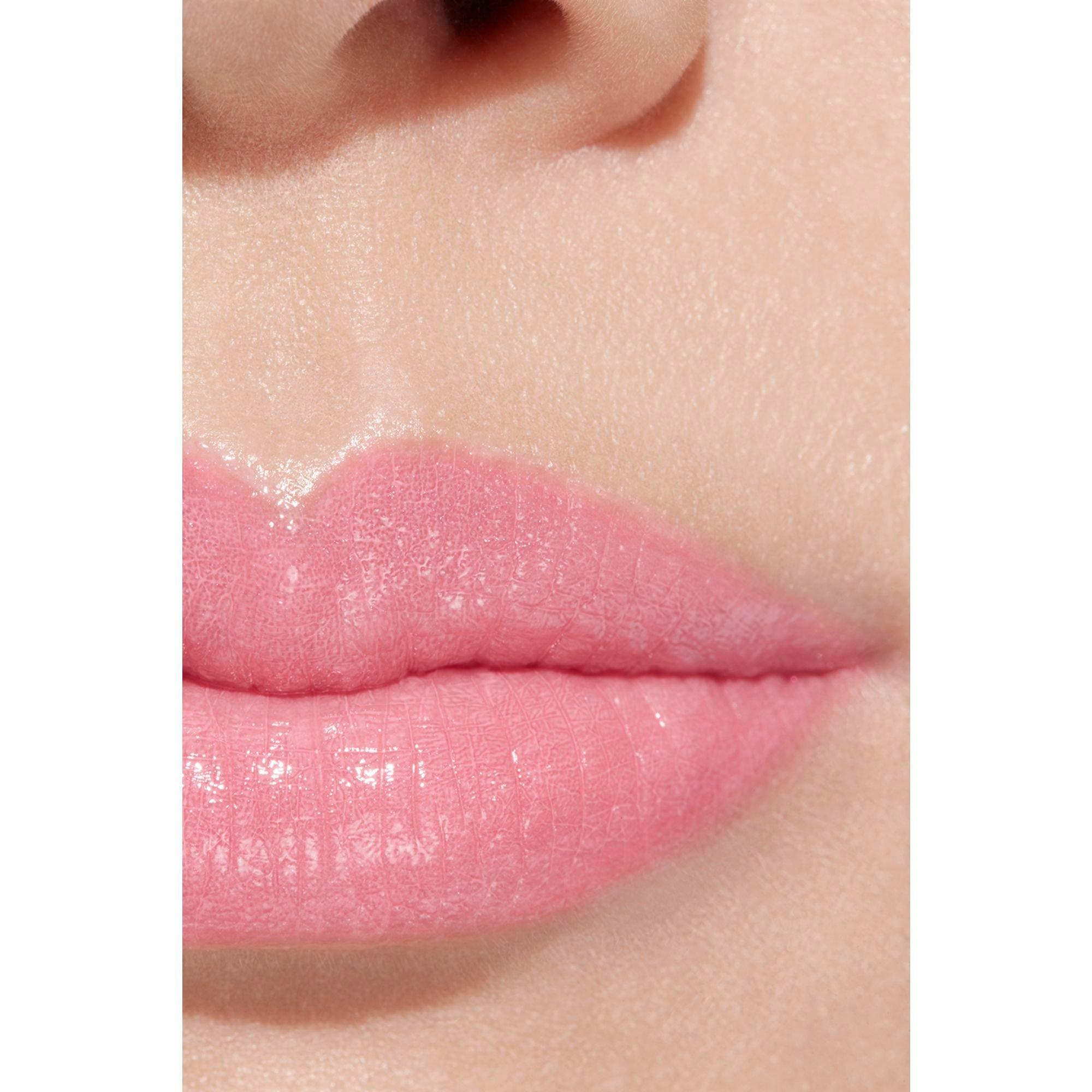 BLUSHING PINK - CHANEL - ROUGE COCO BAUME – SHINE HYDRATING BEAUTIFYING TINTED LIP BALM – BUILDABLE COLOUR - 4