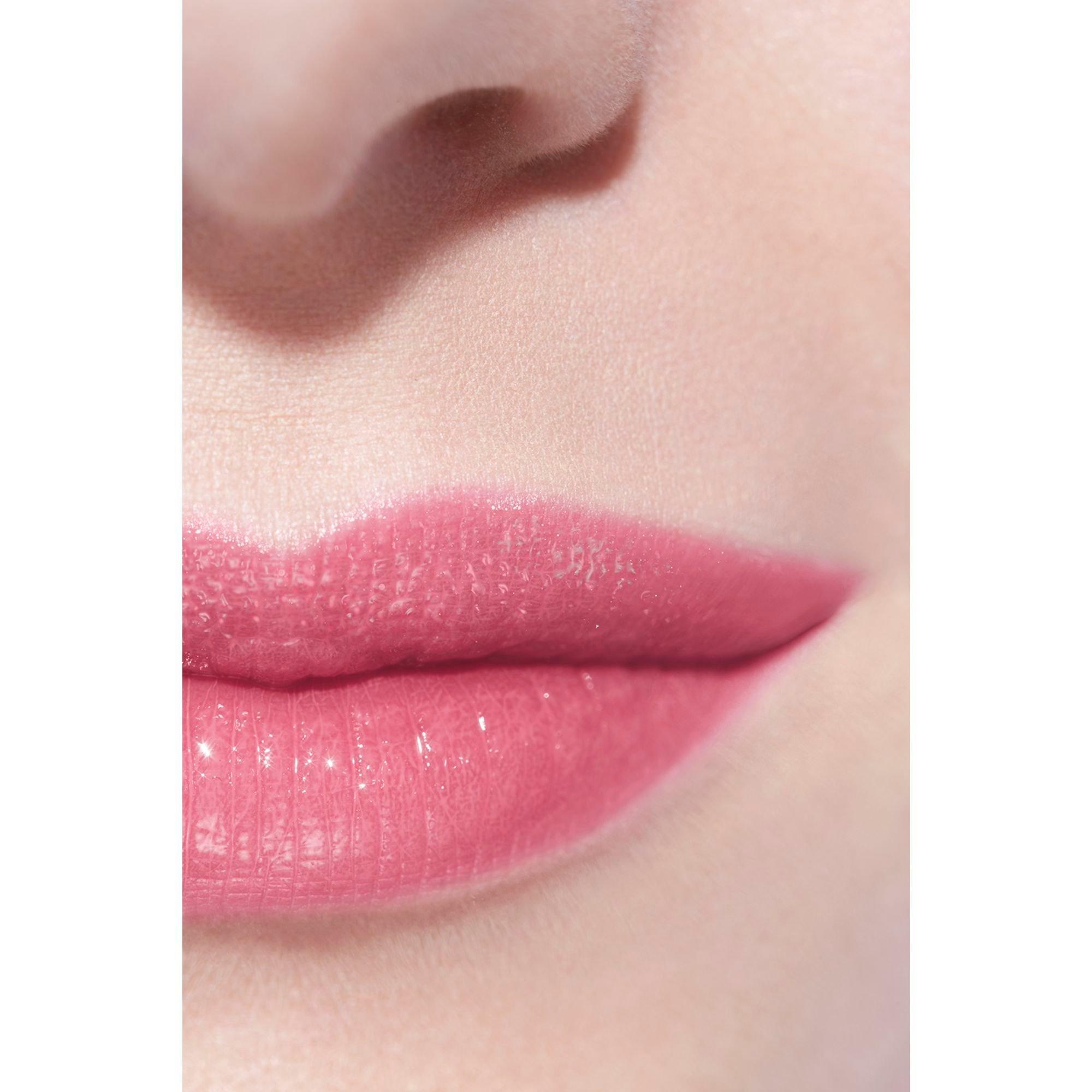 BLUSHING PINK - CHANEL - ROUGE COCO BAUME – SHINE HYDRATING BEAUTIFYING TINTED LIP BALM – BUILDABLE COLOUR - 6