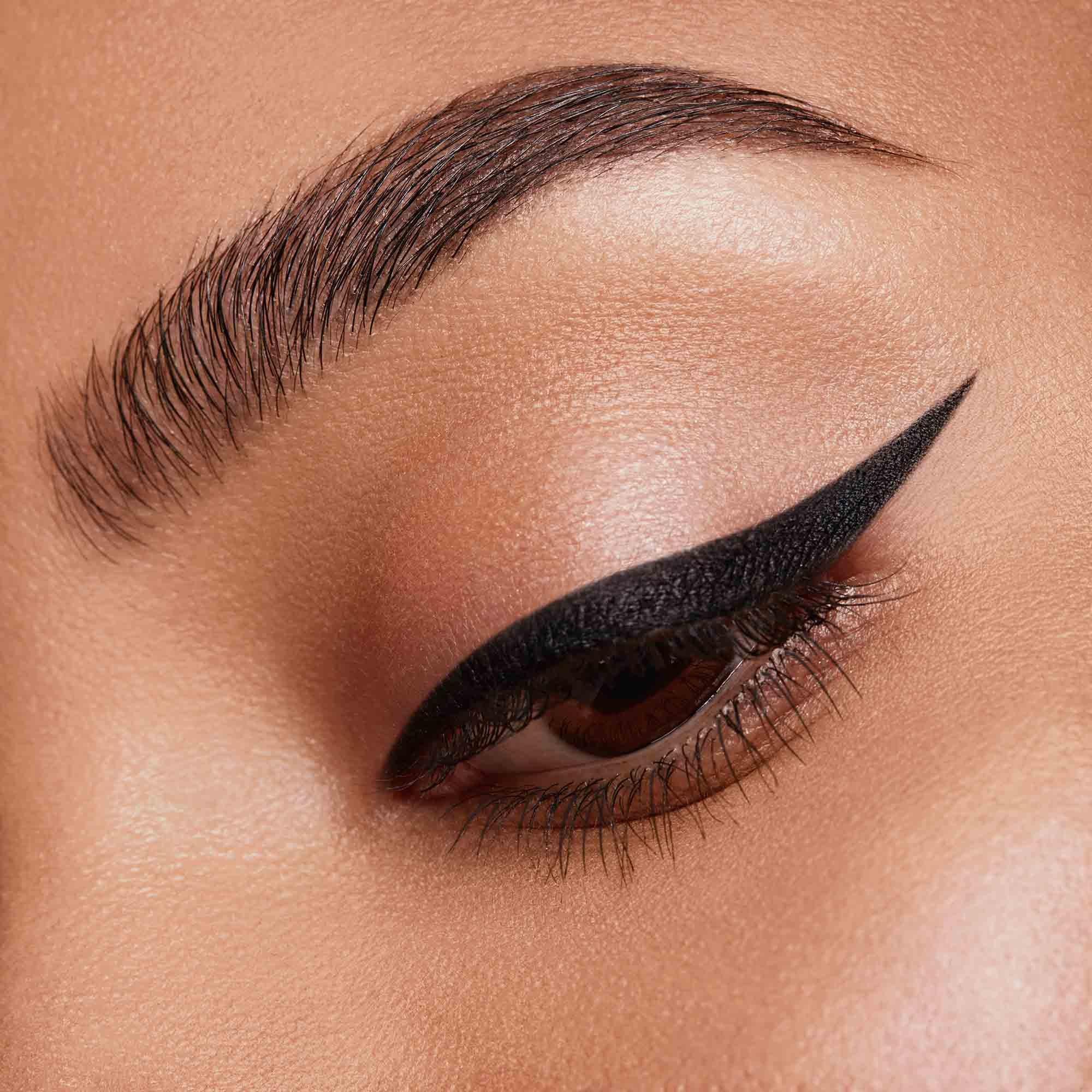 001 MATTE BLACK - Kylie Cosmetics - Kyliner Gel Eyeliner Pencil - 4