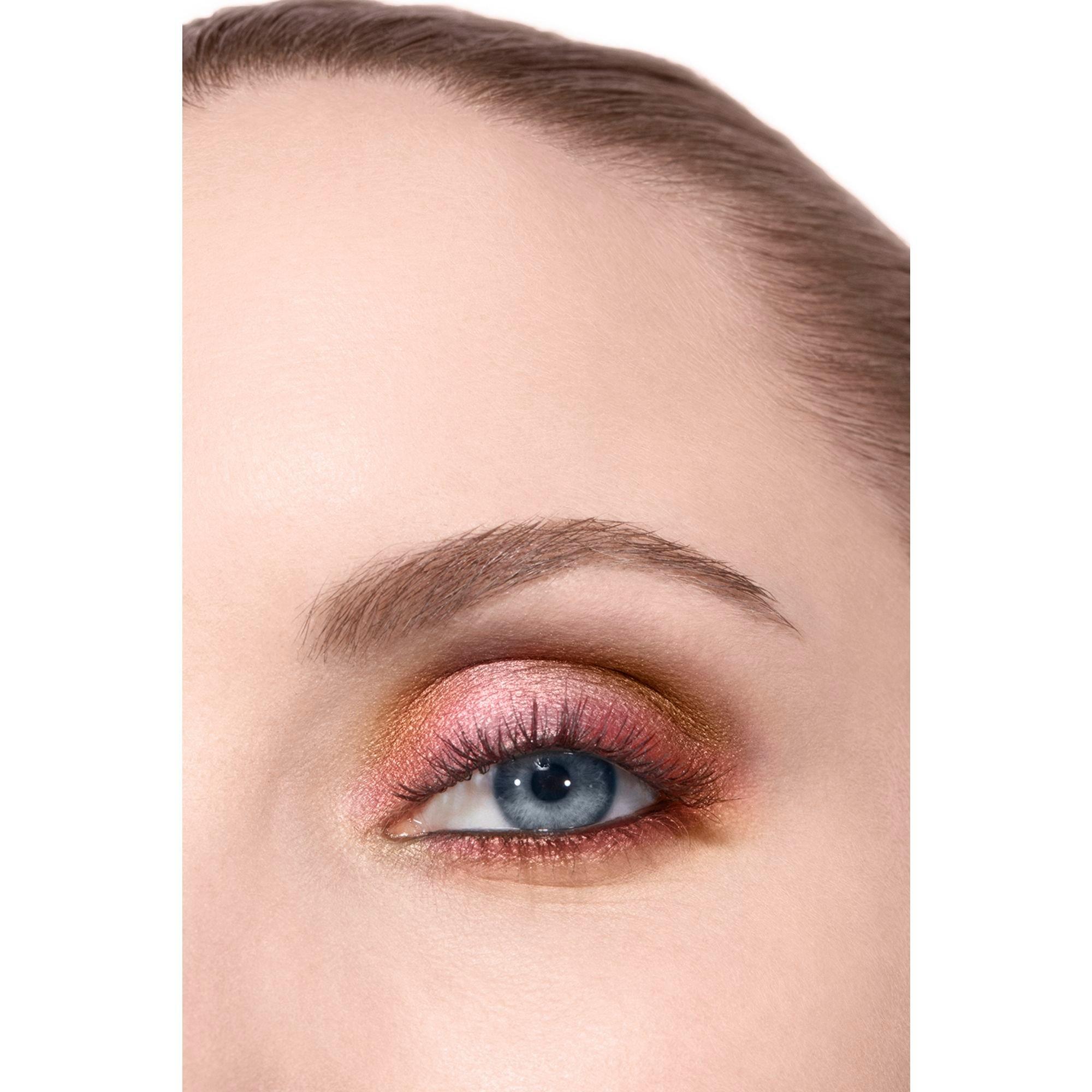 Chanel LES 4 OMBRES Multi-Effect Quadra Eyeshadow | FRASERS