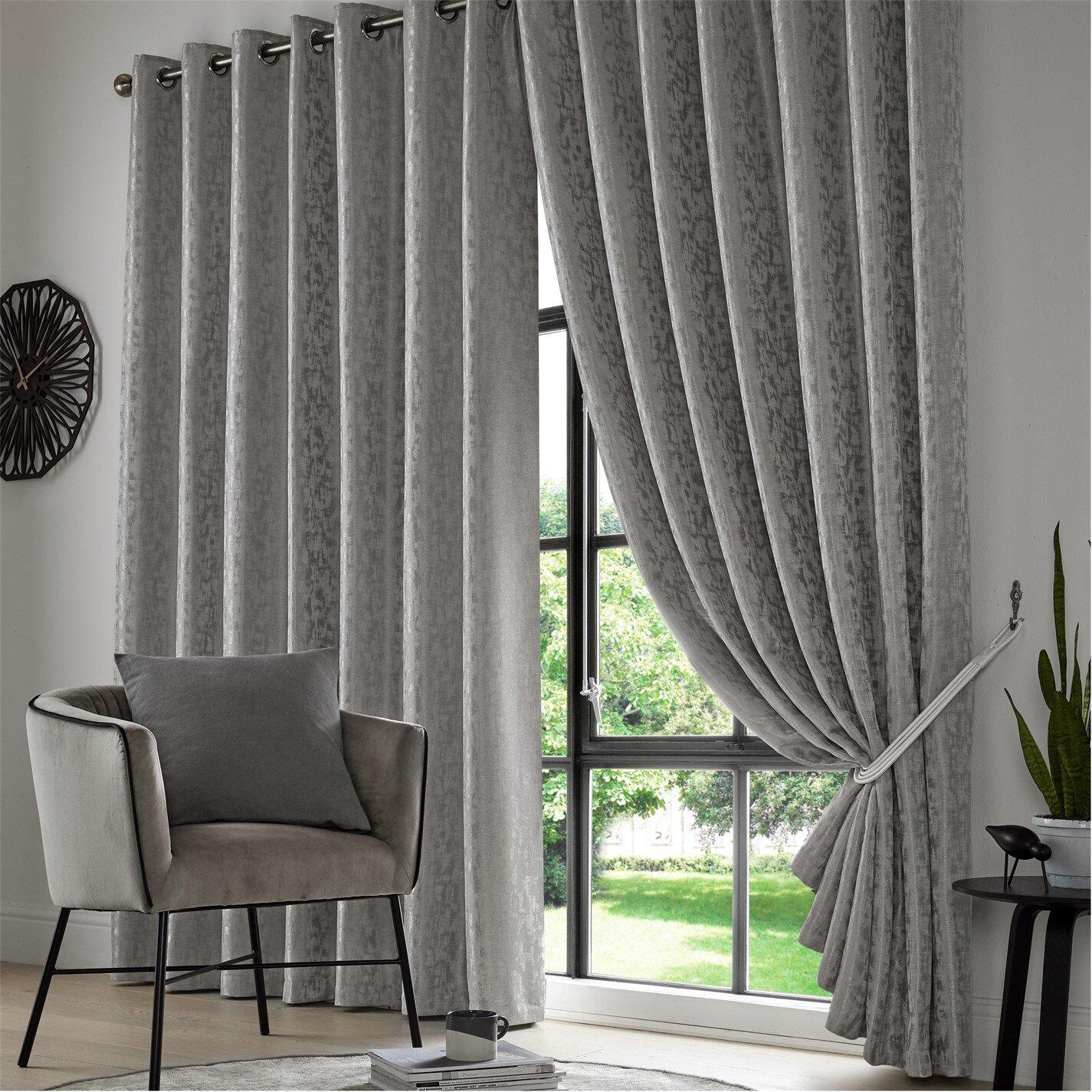 Keswick Metallic Eyelet C