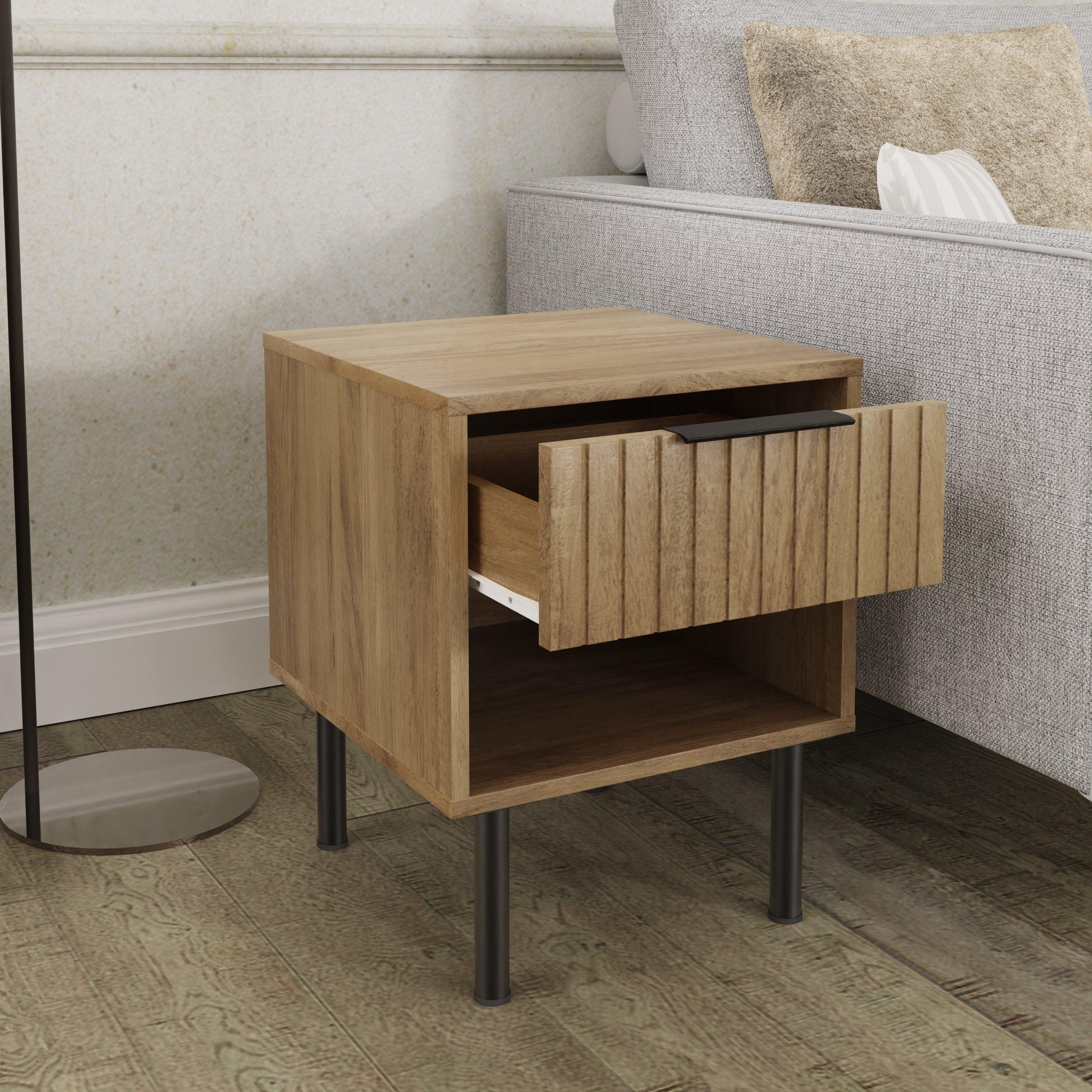 Oak - GFW - Nervata Lamp Table - 2