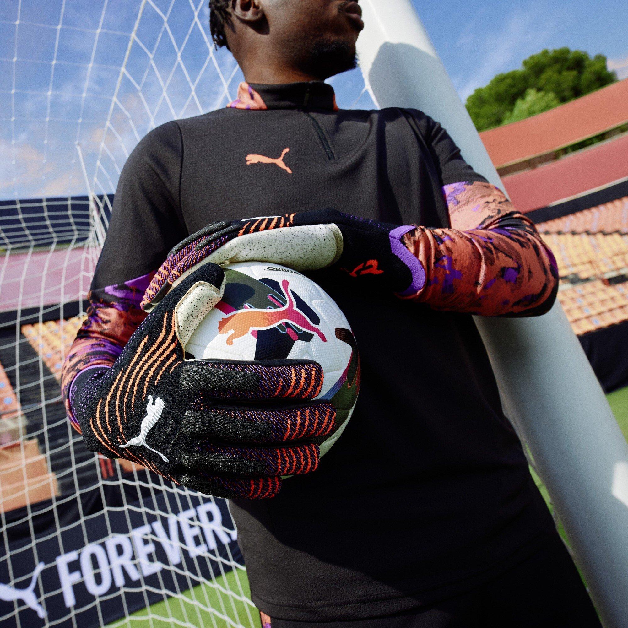 Black/Glowing - Puma - Future Ultimate Goalkeeper Gloves Adults - 3