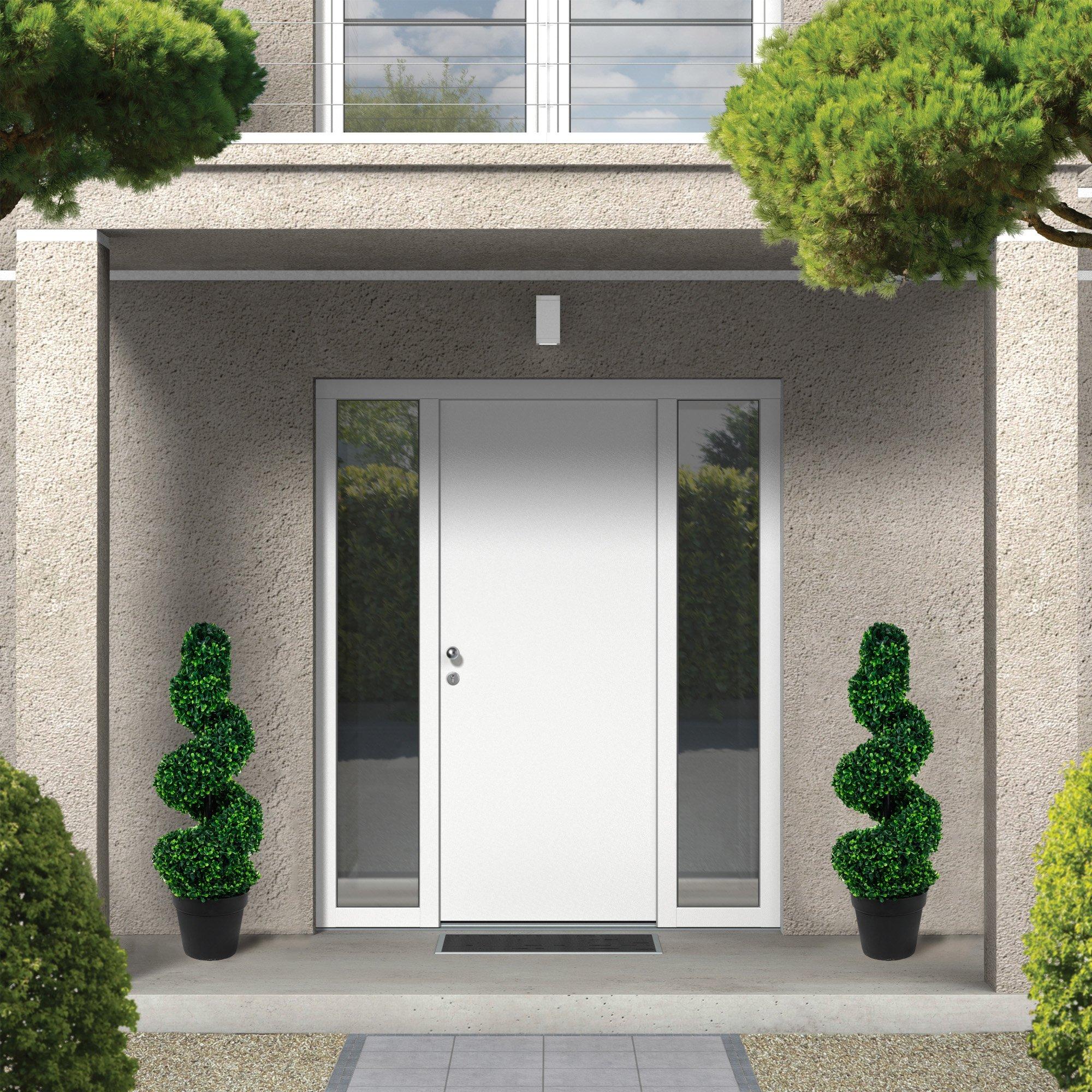 Green - Streetwize - Solar Twist Topairy in Pot - 4