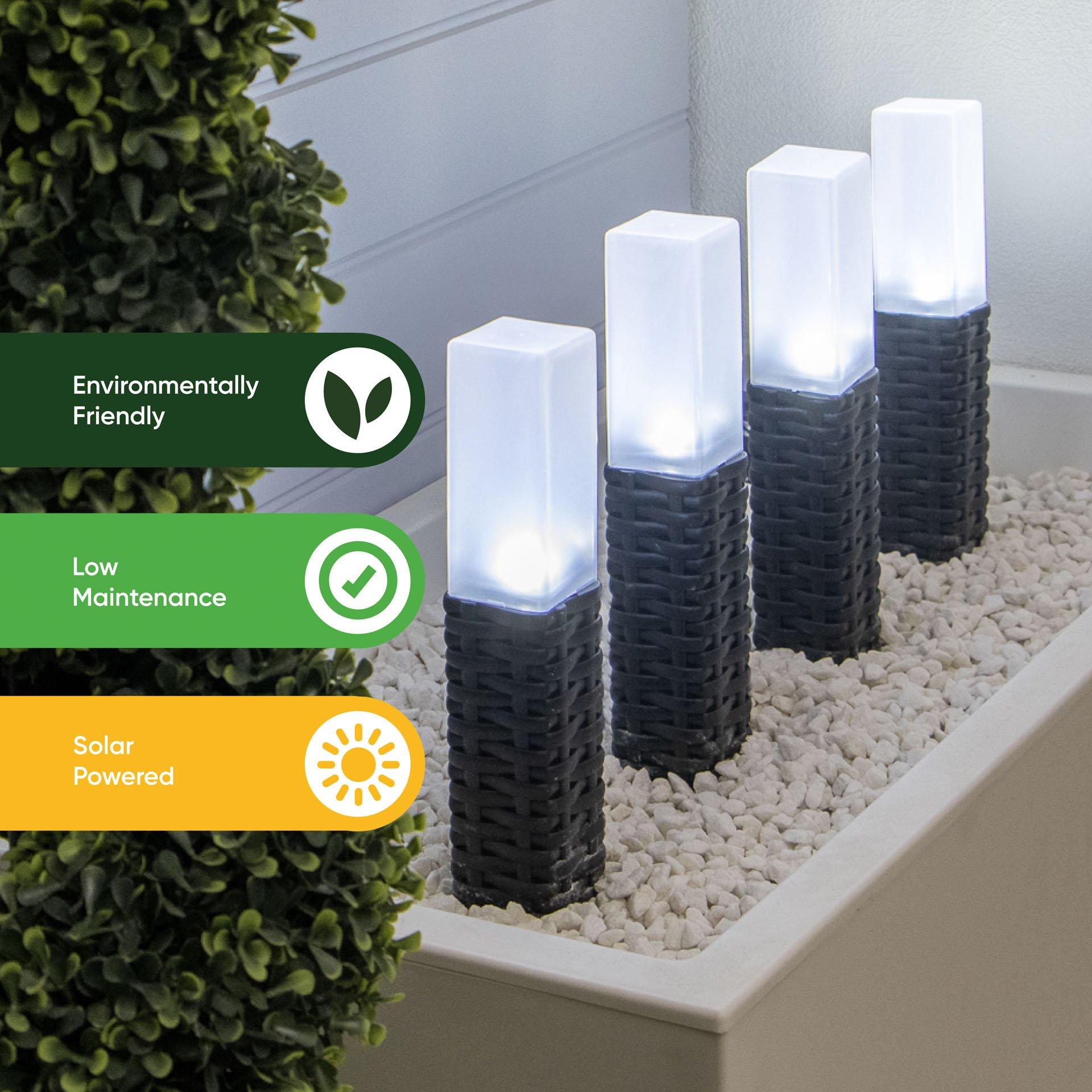 Black - Streetwize - Set of 4 Solar Rattan Effect Light - 7