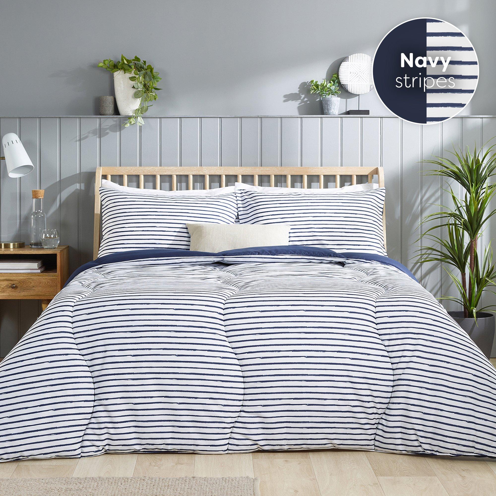 Slumberdown Unisex Navy Coverless Comfort Printed Stripe 10.5 Tog Duvet | Size: King - Image 6