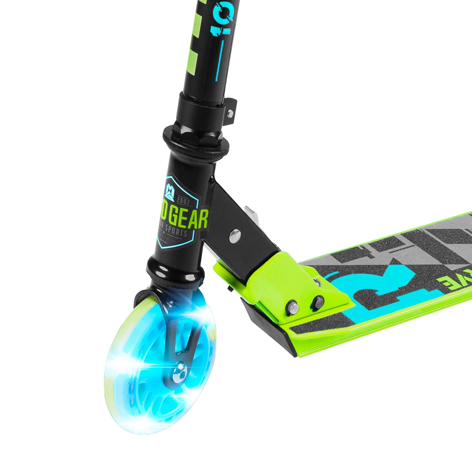 Waves - Madd Gear - MADD GEAR CARVE RIZE SCOOTER with LIGHT UP WHEELS - 3