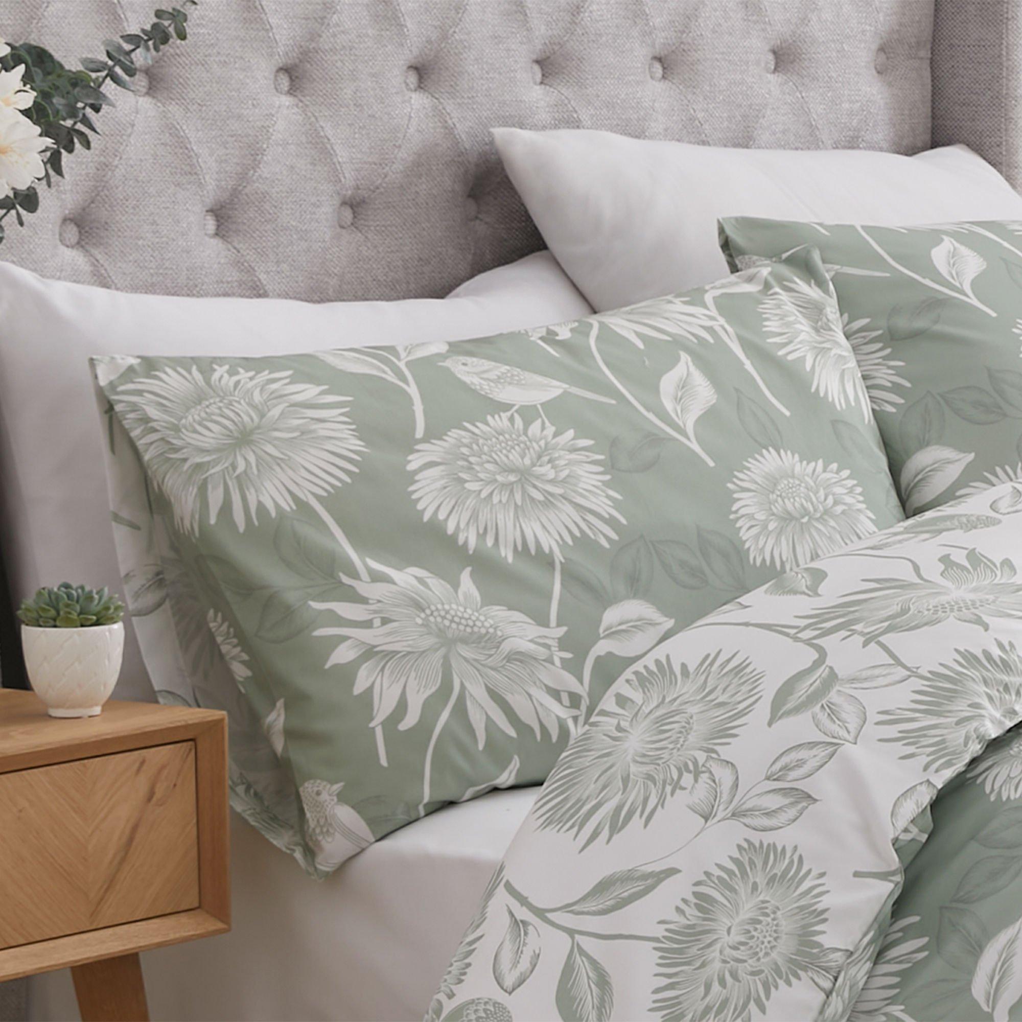 Green - Dreams and Drapes - Chrysanthemum Reversible Duvet Cover Set - 2