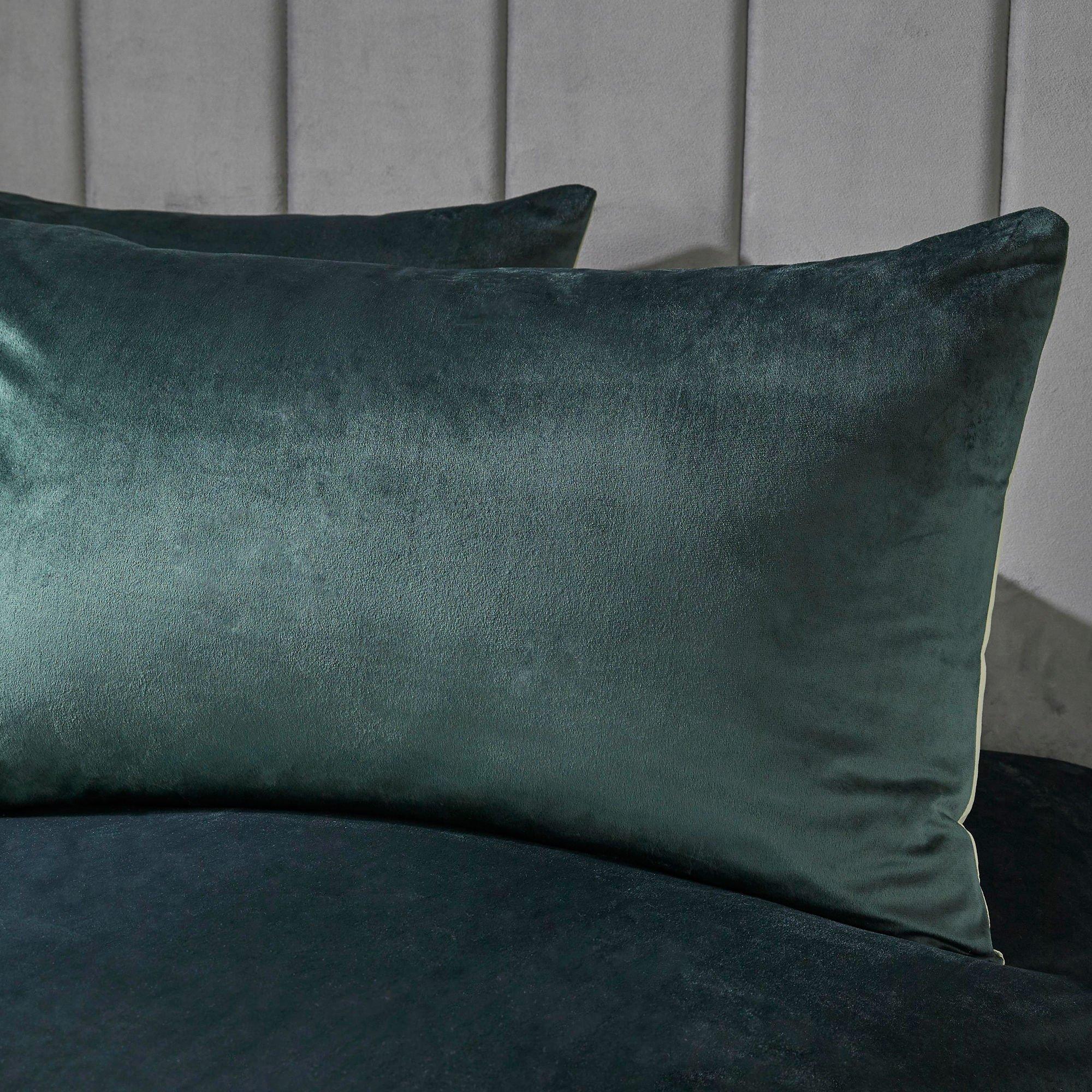 Bottle Green - Laurence Llewelyn-Bowen - Montrose Luxury Velvet Duvet Cover Set in Linen - 2