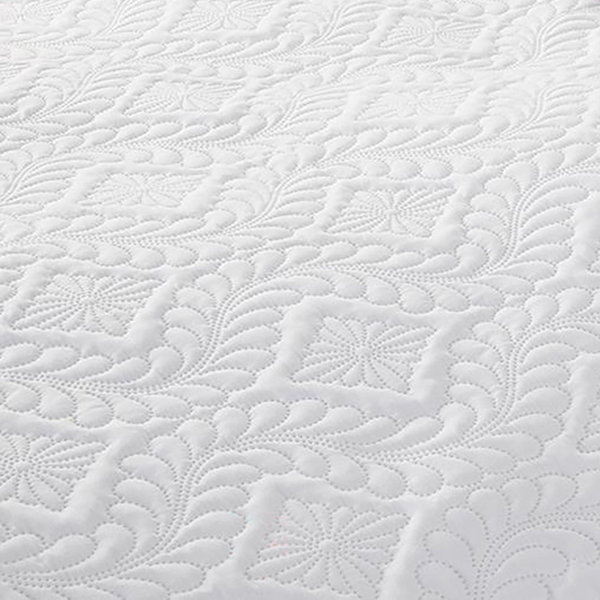 White - Serene Home - Gianna Pinsonic Jacquard Duvet Cover Set in White - 4