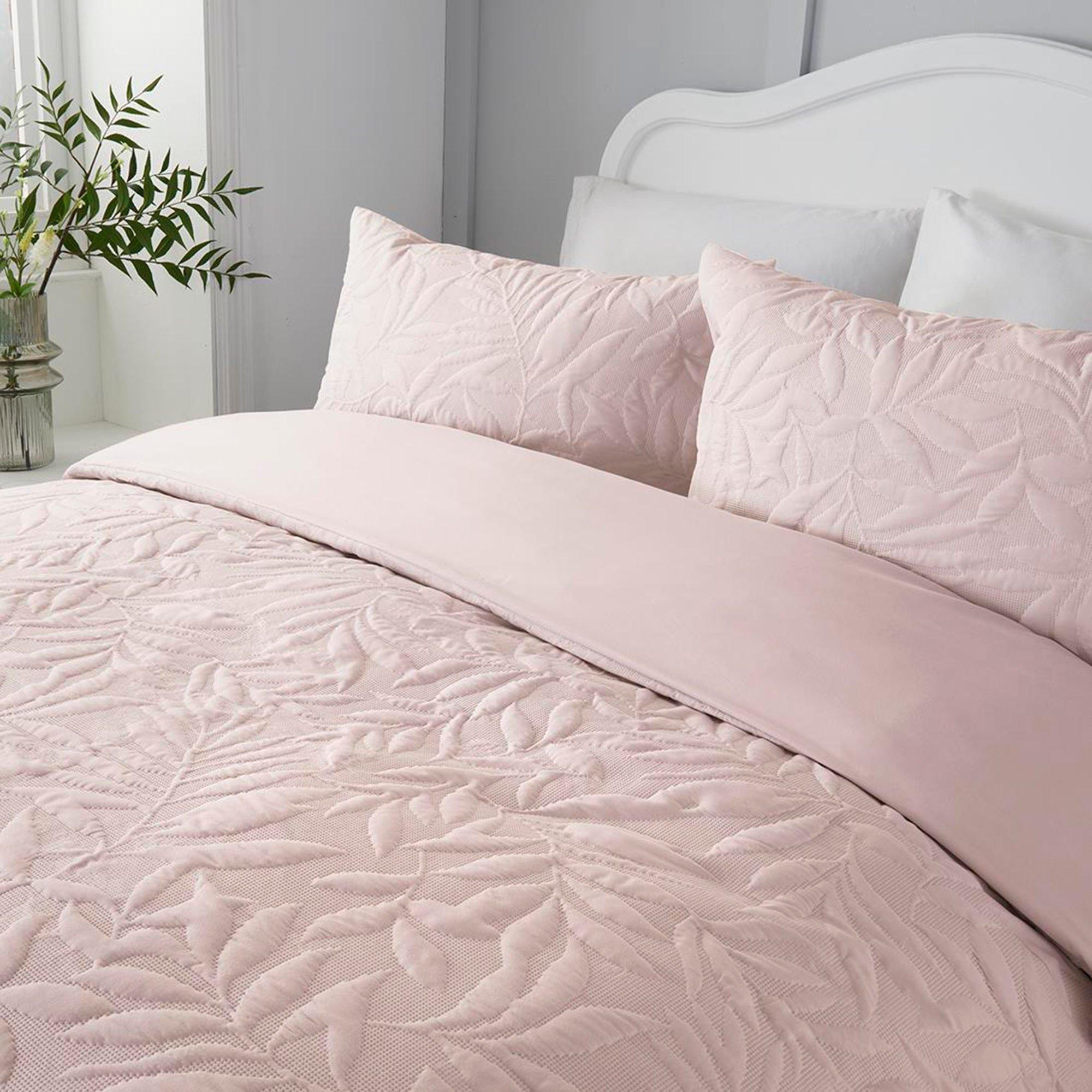 Blush Pink - Serene Home - Luana Pinsonic Floral  Duvet Cover Set in Green - 3