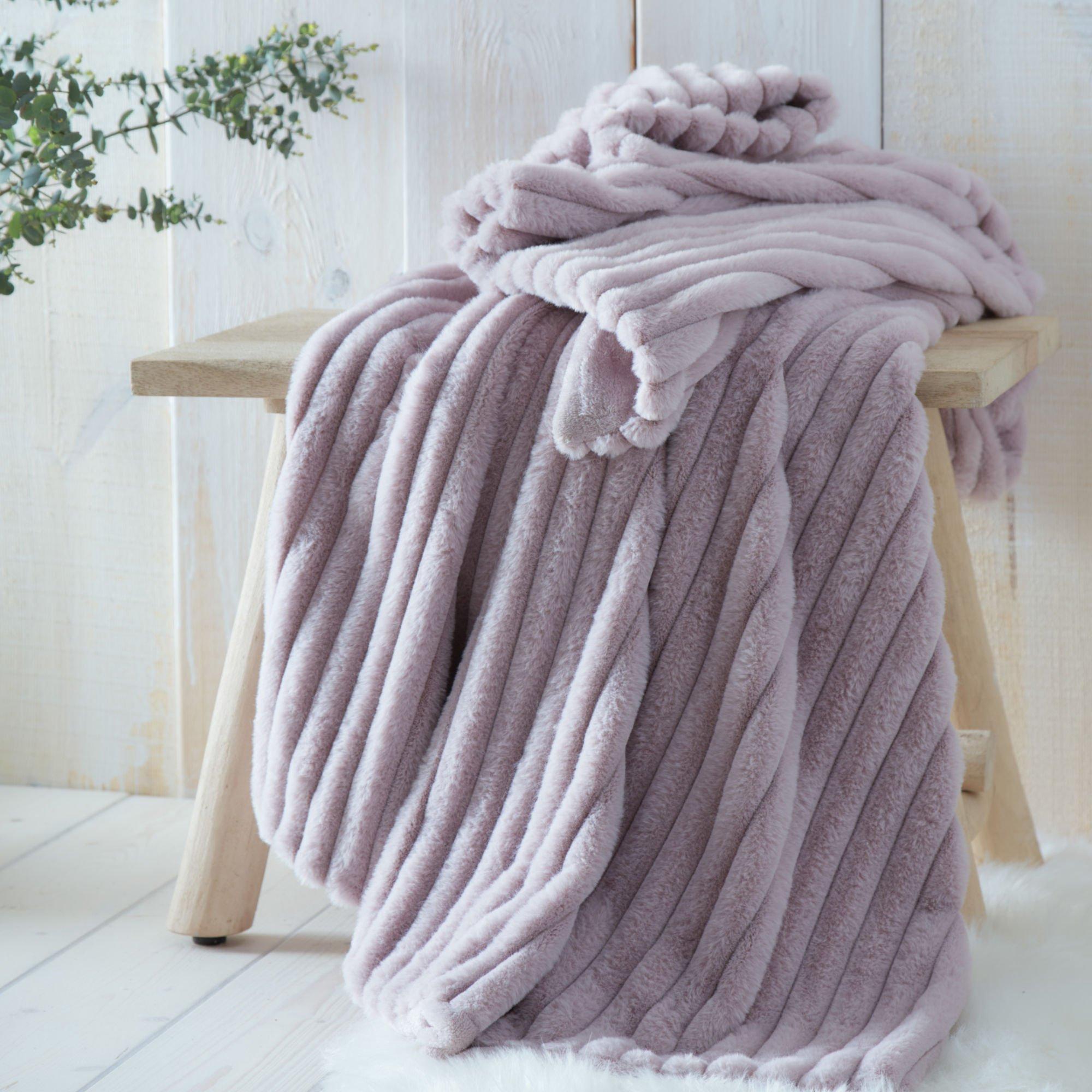 Mauve - Appletree - Morritz Faux Fur Throw - 1