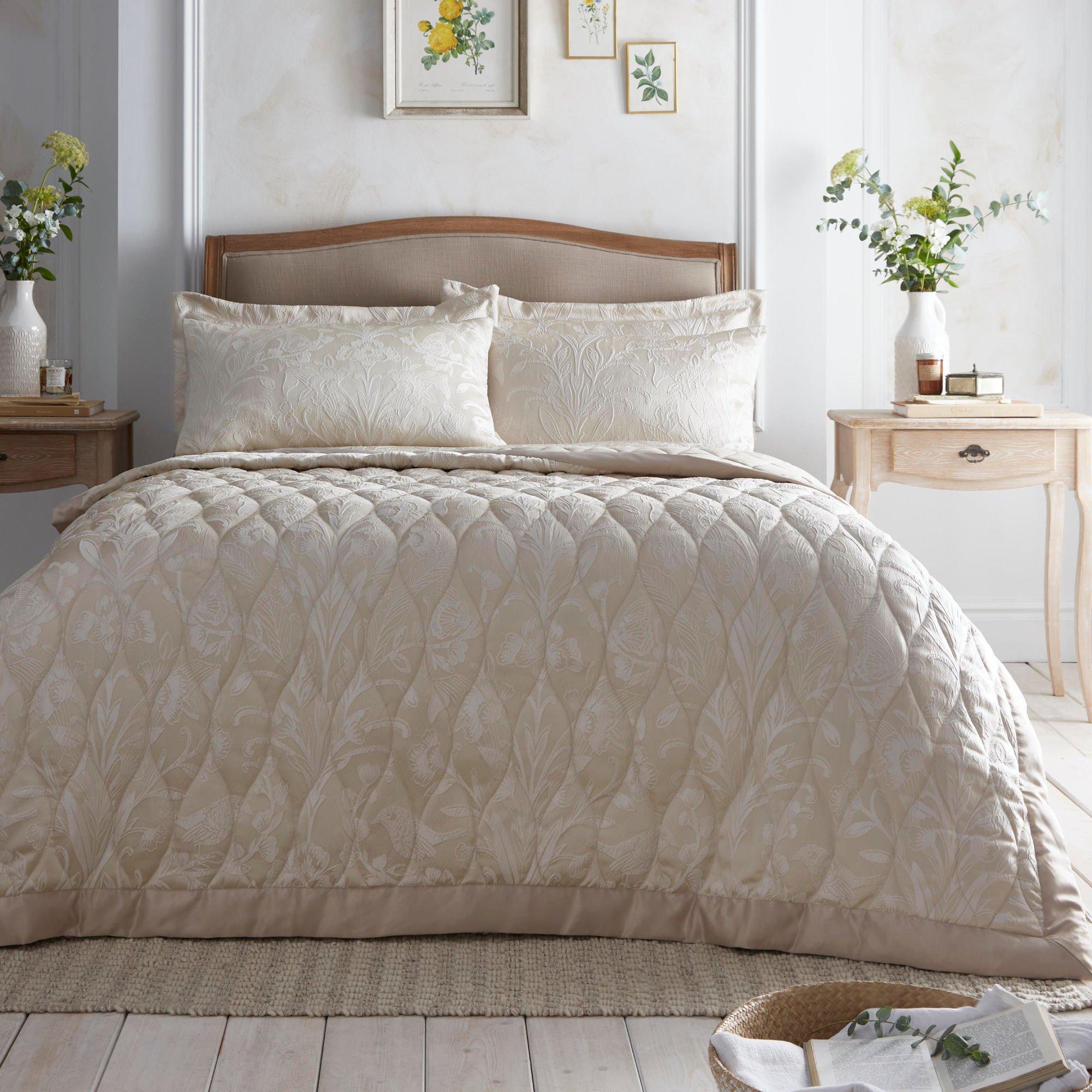 Champagne - Appletree - Elysia Jacquard Bedspread - 1