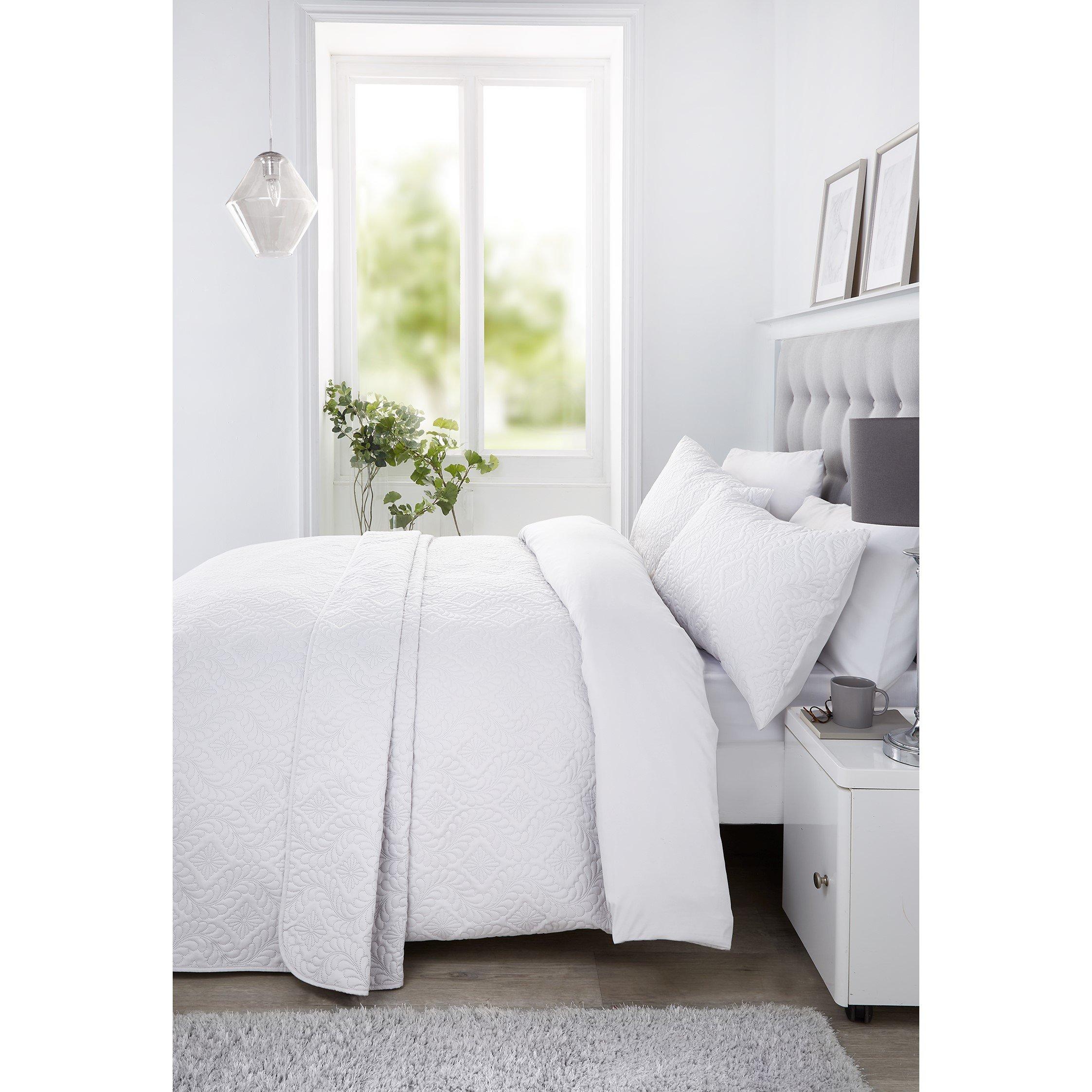 White - Serene Home - Gianna Pinsonic Bedspread - 1