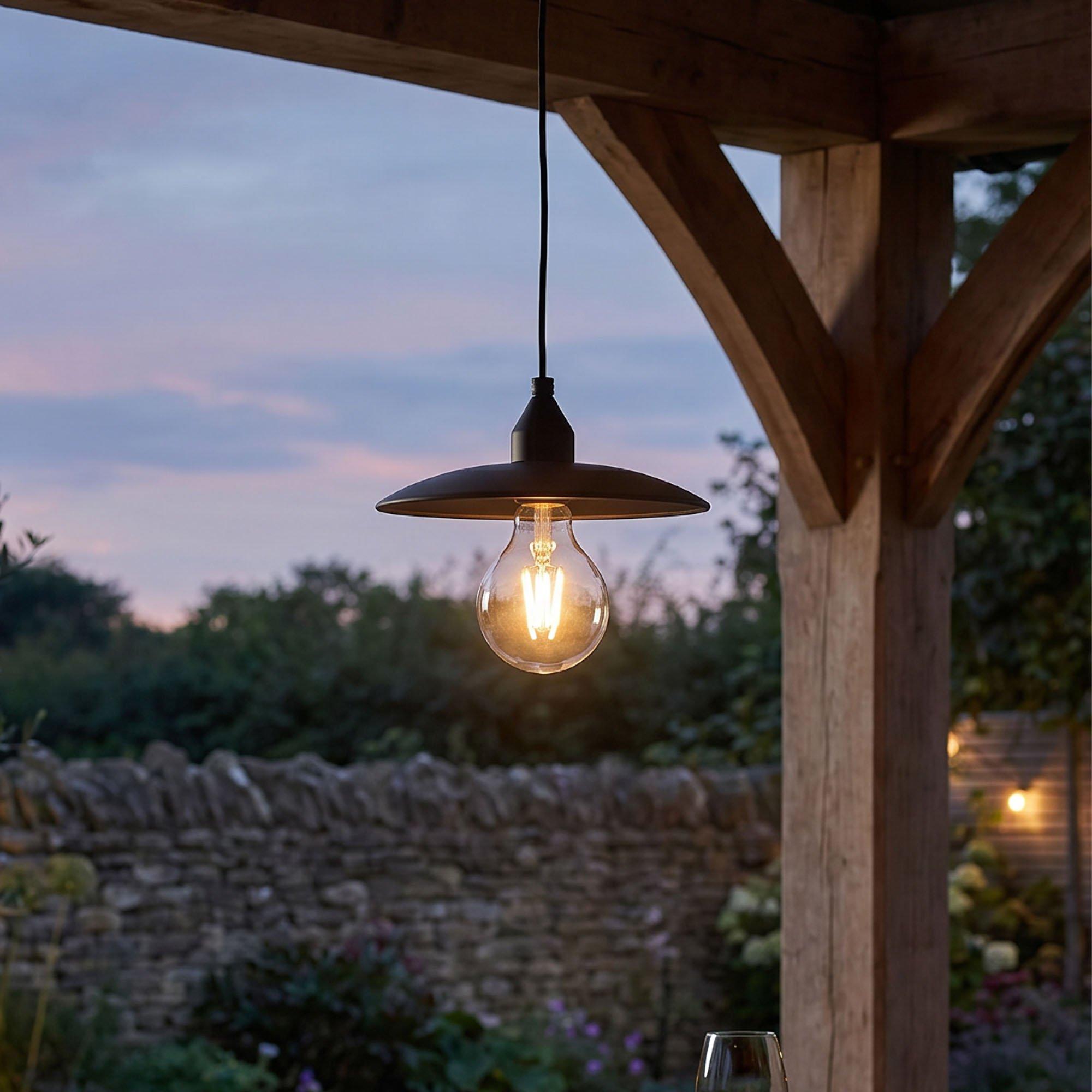 Black - Streetwize - Timeless Hanging Solar Lamp - 1