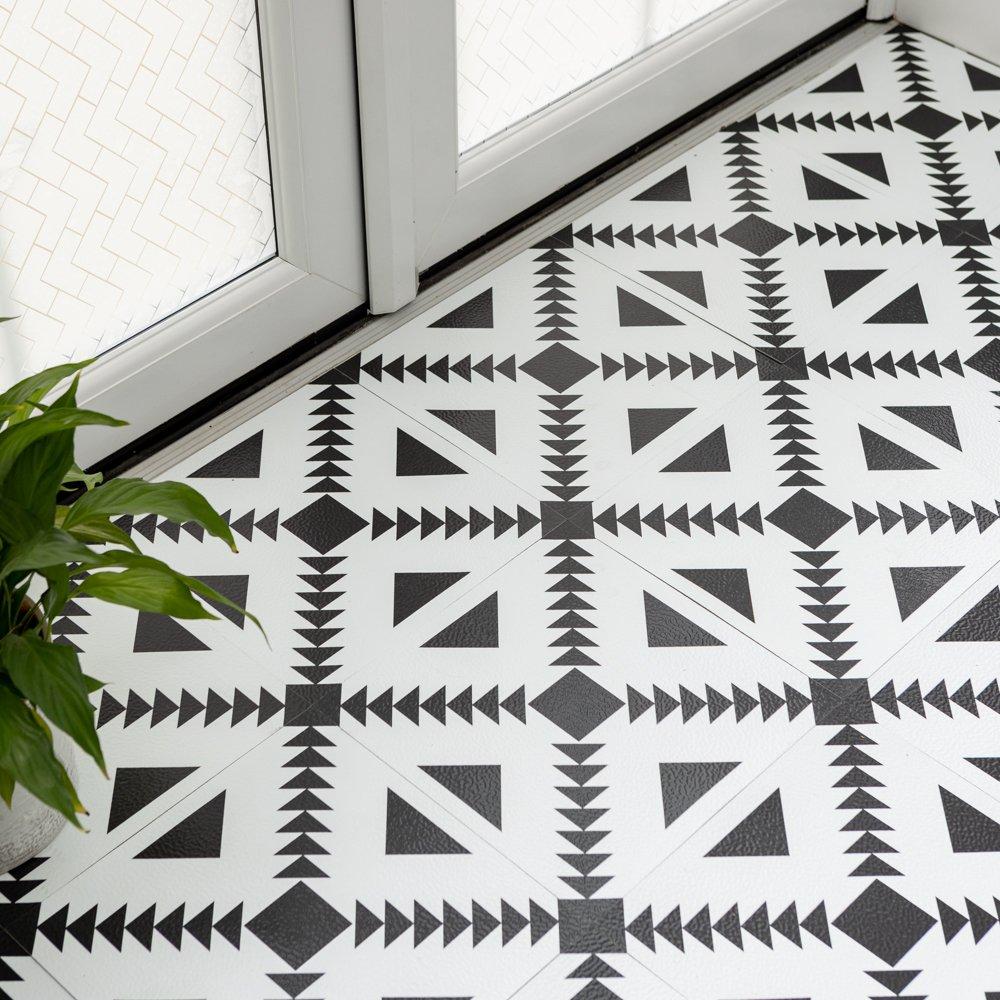 Black & White - Floor Pops - Self Adhesive Vinyl Floor Tiles Parla - 5