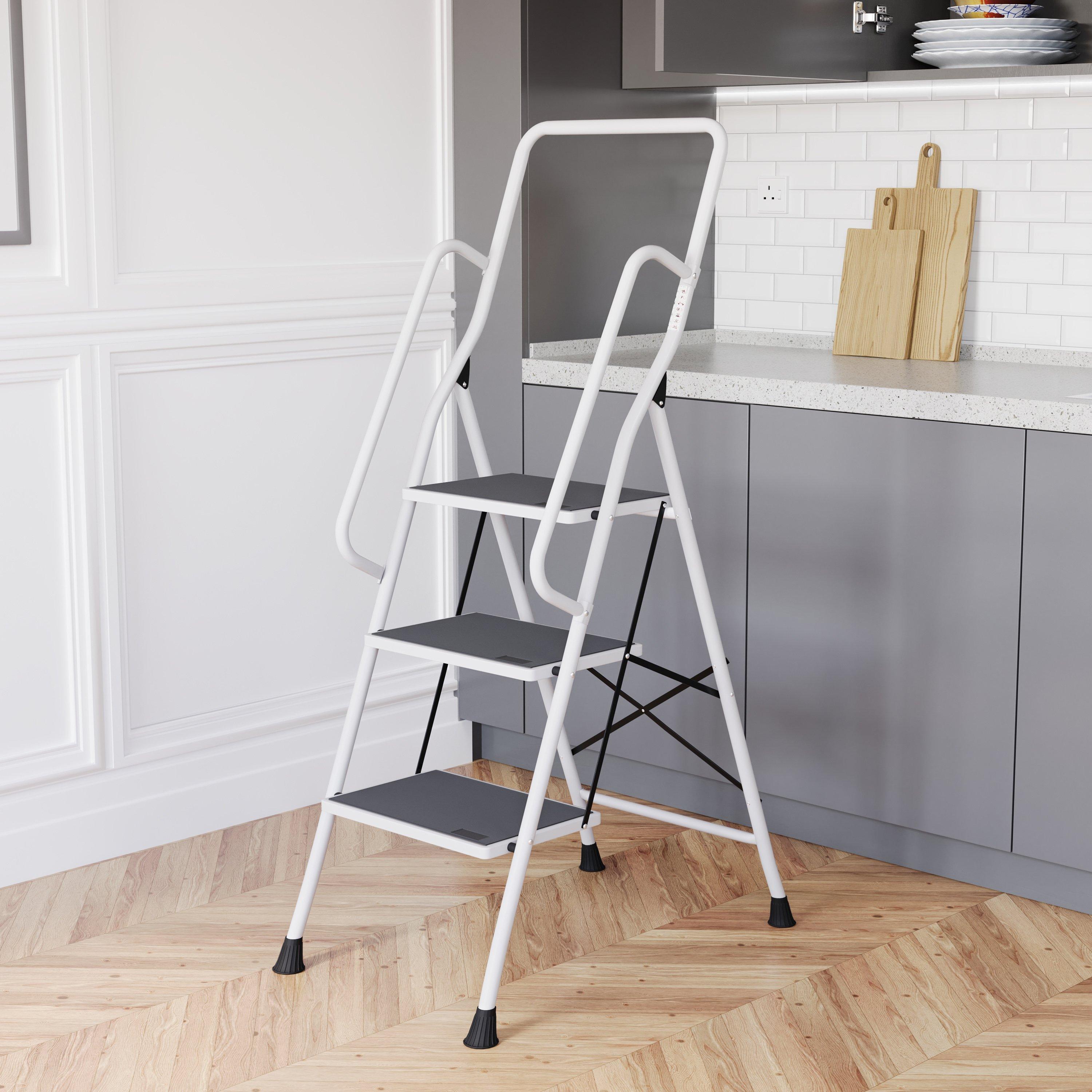 White - Lassic - Home Vida 3 Step Ladder With Handrail - 1