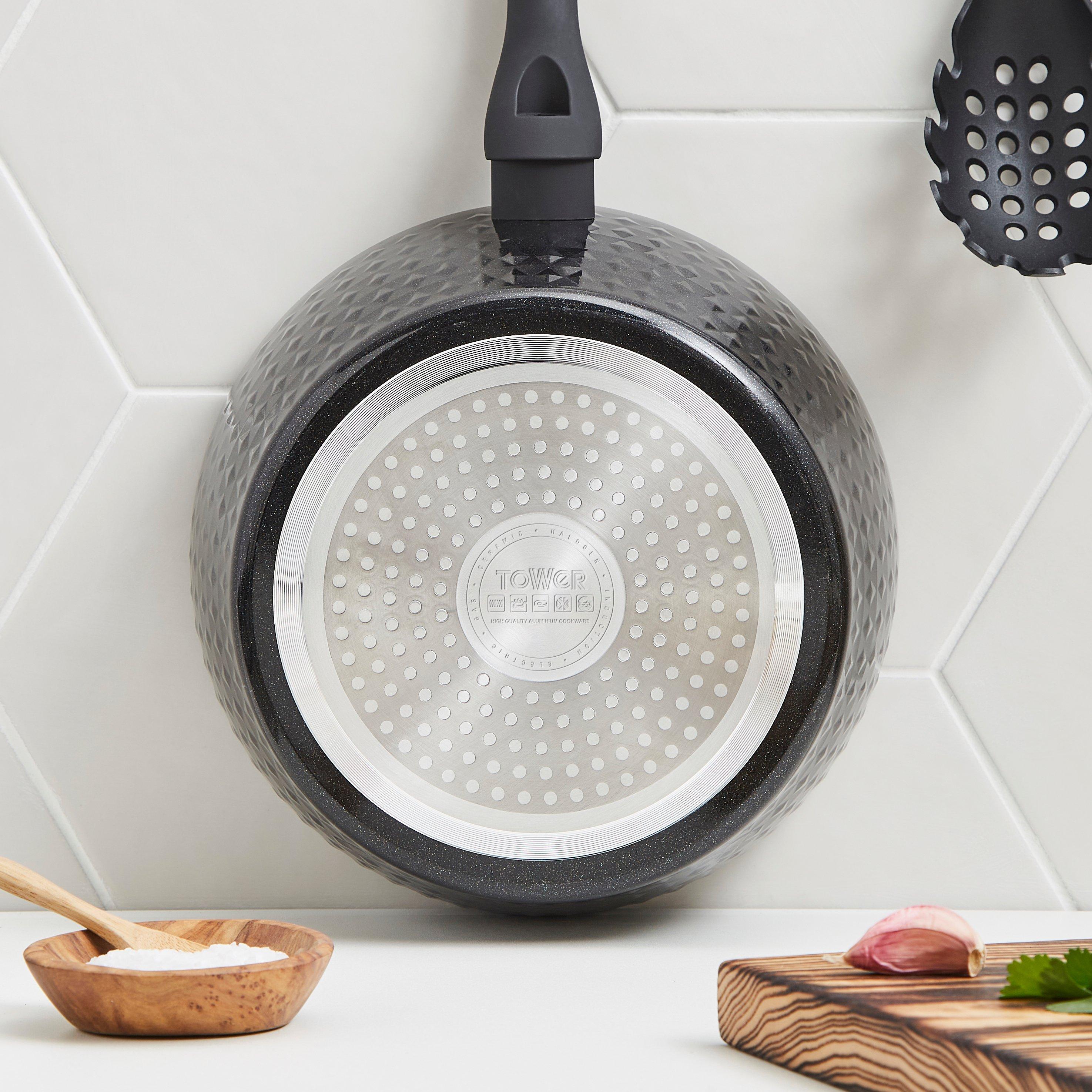 Black - Tower - Diamo 3 Piece Saucepan Set - 4