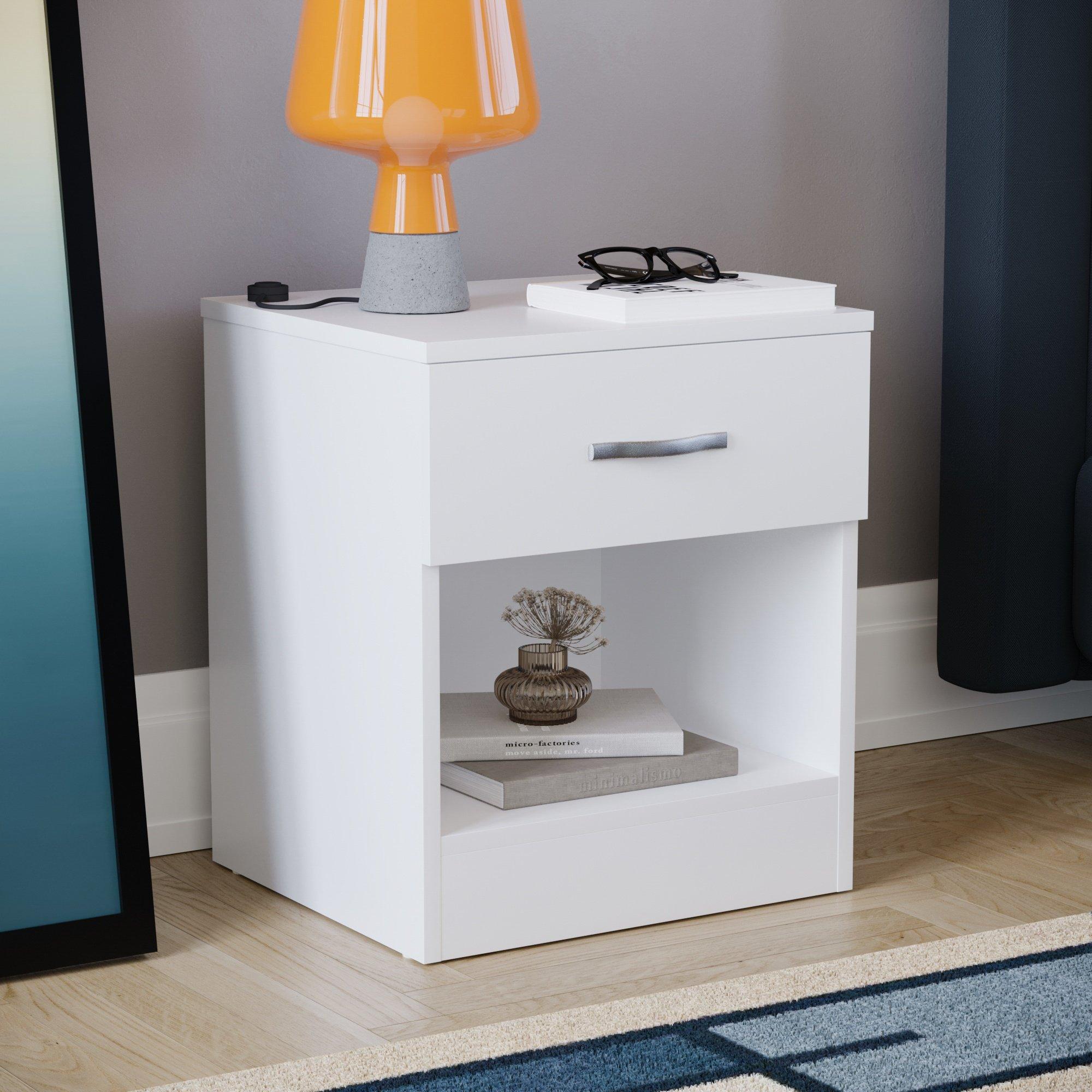 White - Lassic - Vida Designs Riano 3 Piece Bedroom Set - 2