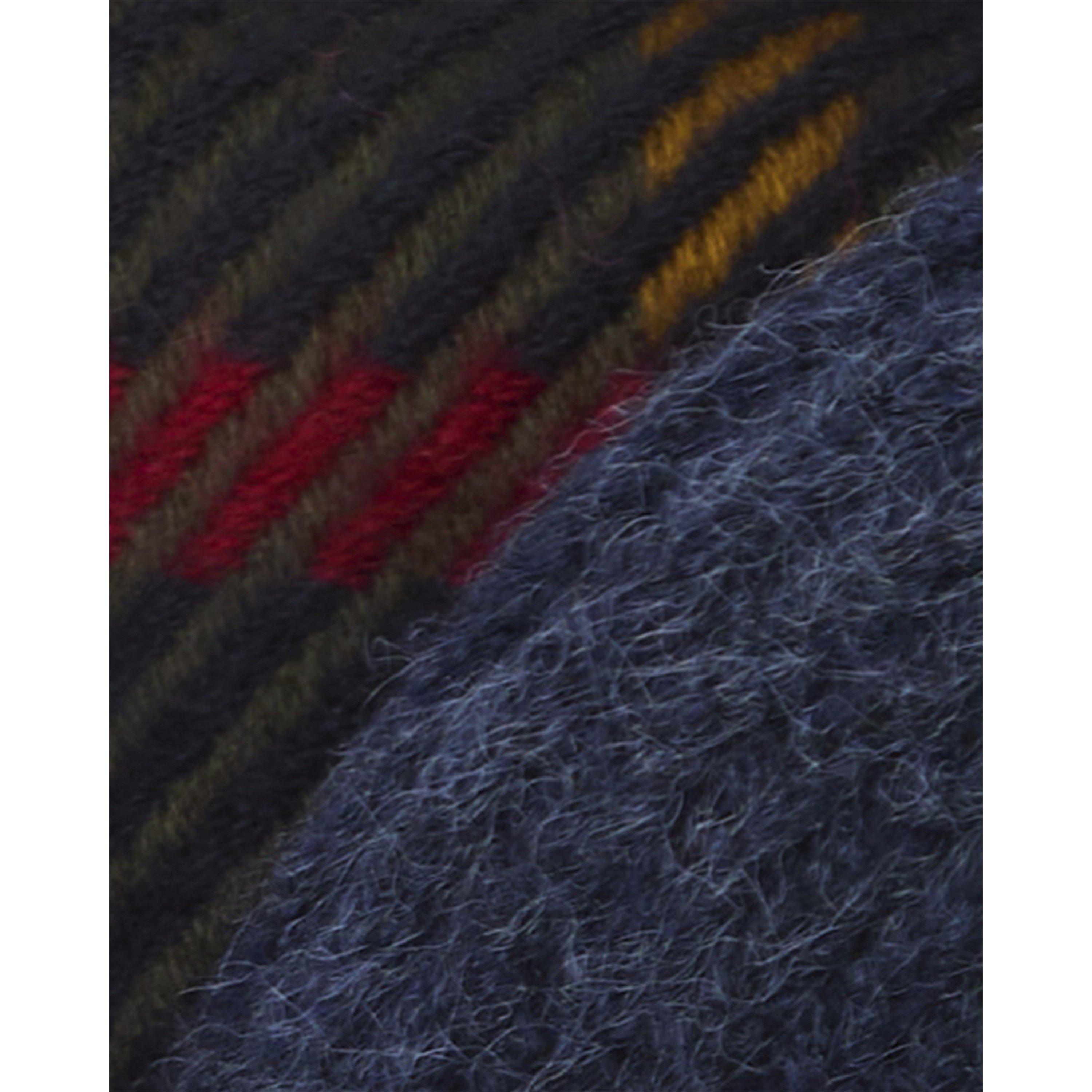 Classic Tartan - Barbour - Pendle Beanie & Blair Scarf Gift Set - 7