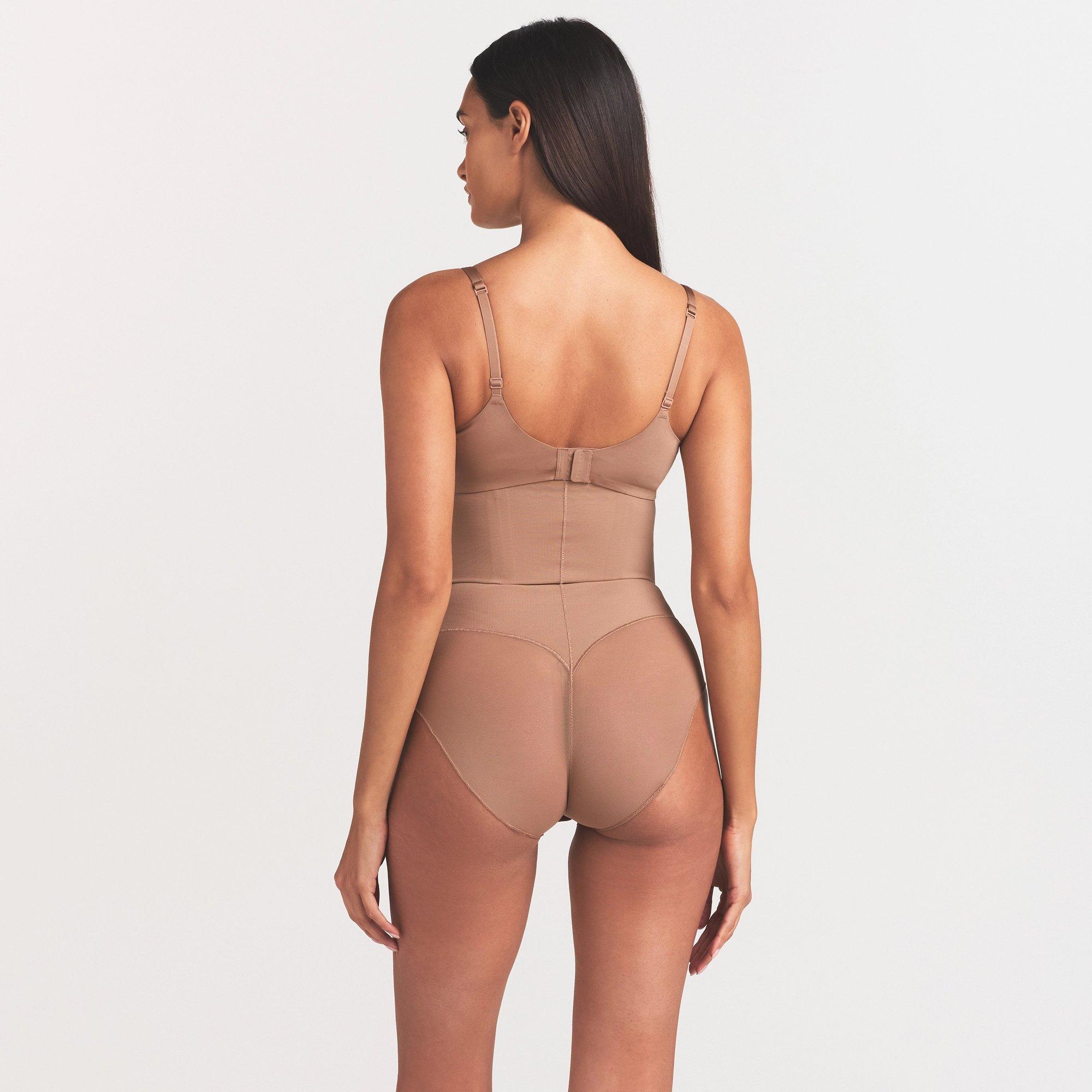 SIENNA - SKIMS - Women's Power Mesh High-Waisted Brazilian Brief - 3