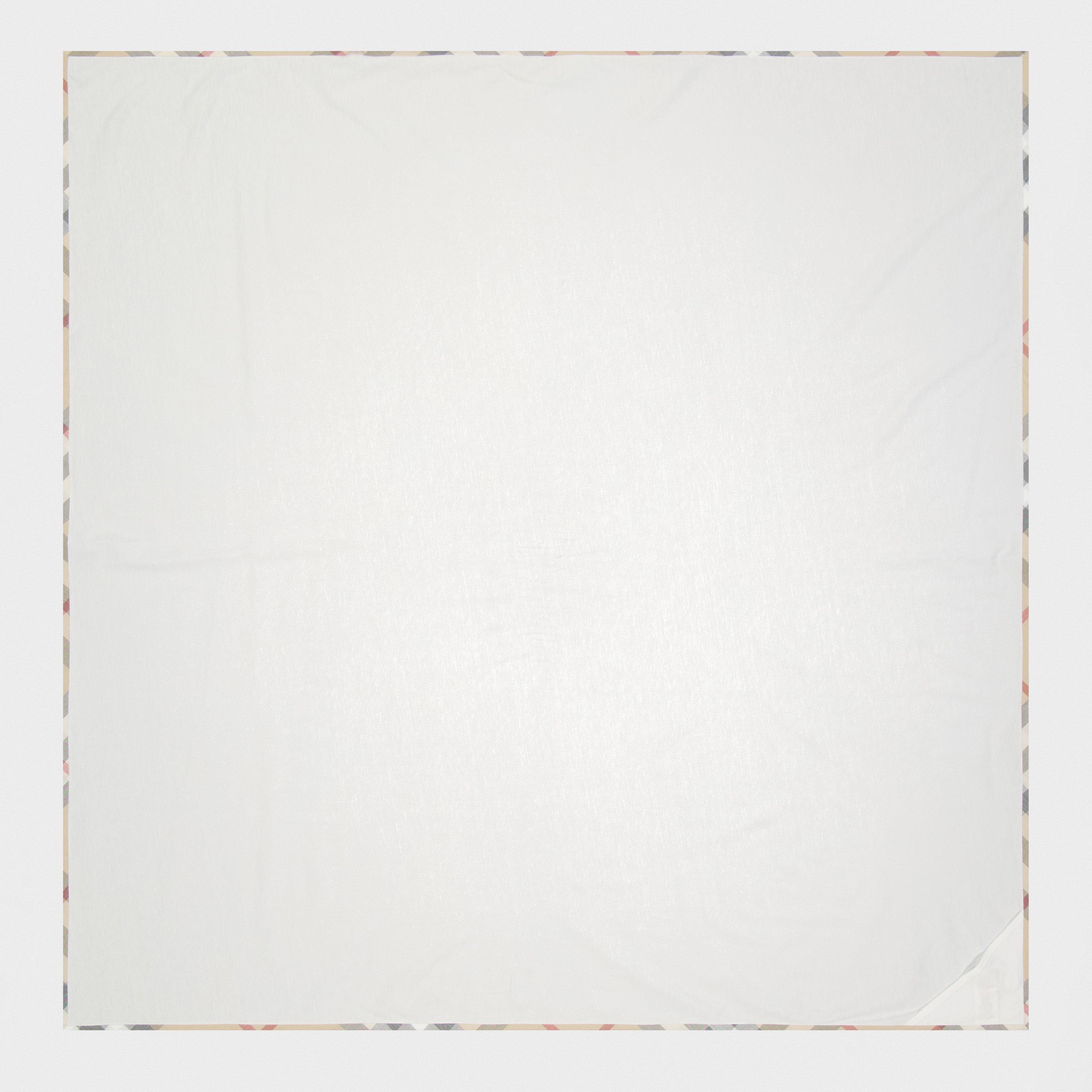 Burberry Baby Blanket - White A1464