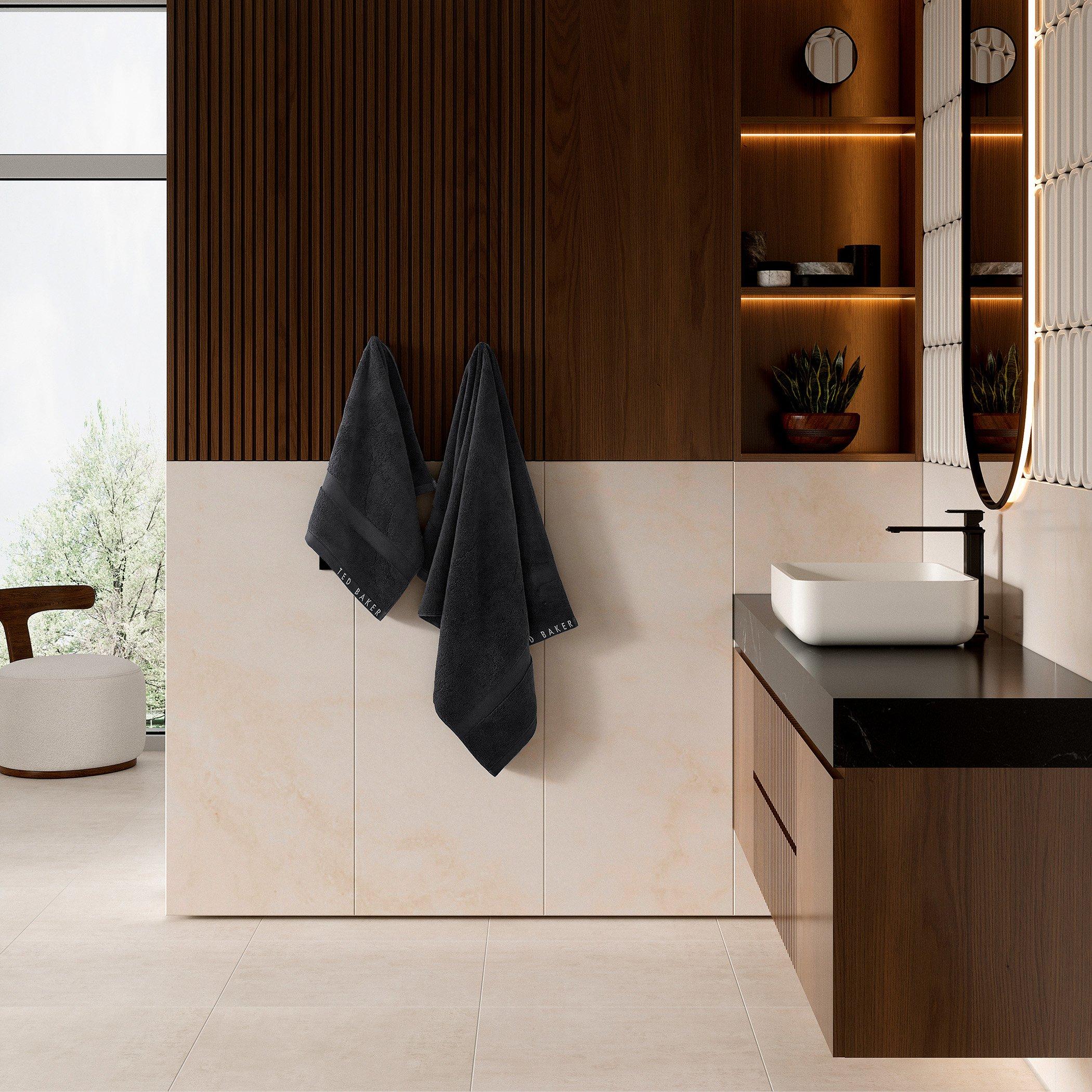 Ted Bak PlainDye Towel 00