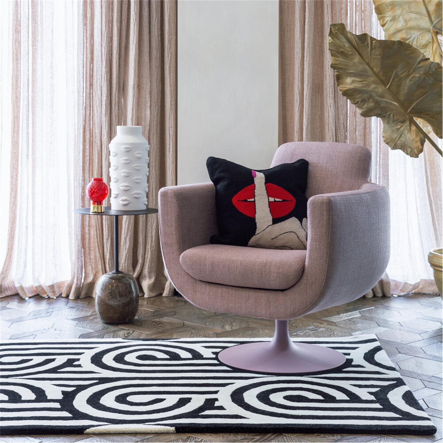 Lips Hush - Jonathan Adler - Needlepoint Cushion - 45x45cm - 2