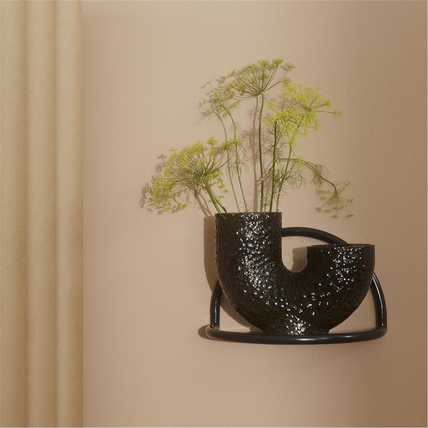 Black - AYTM - Arura Vase - 2