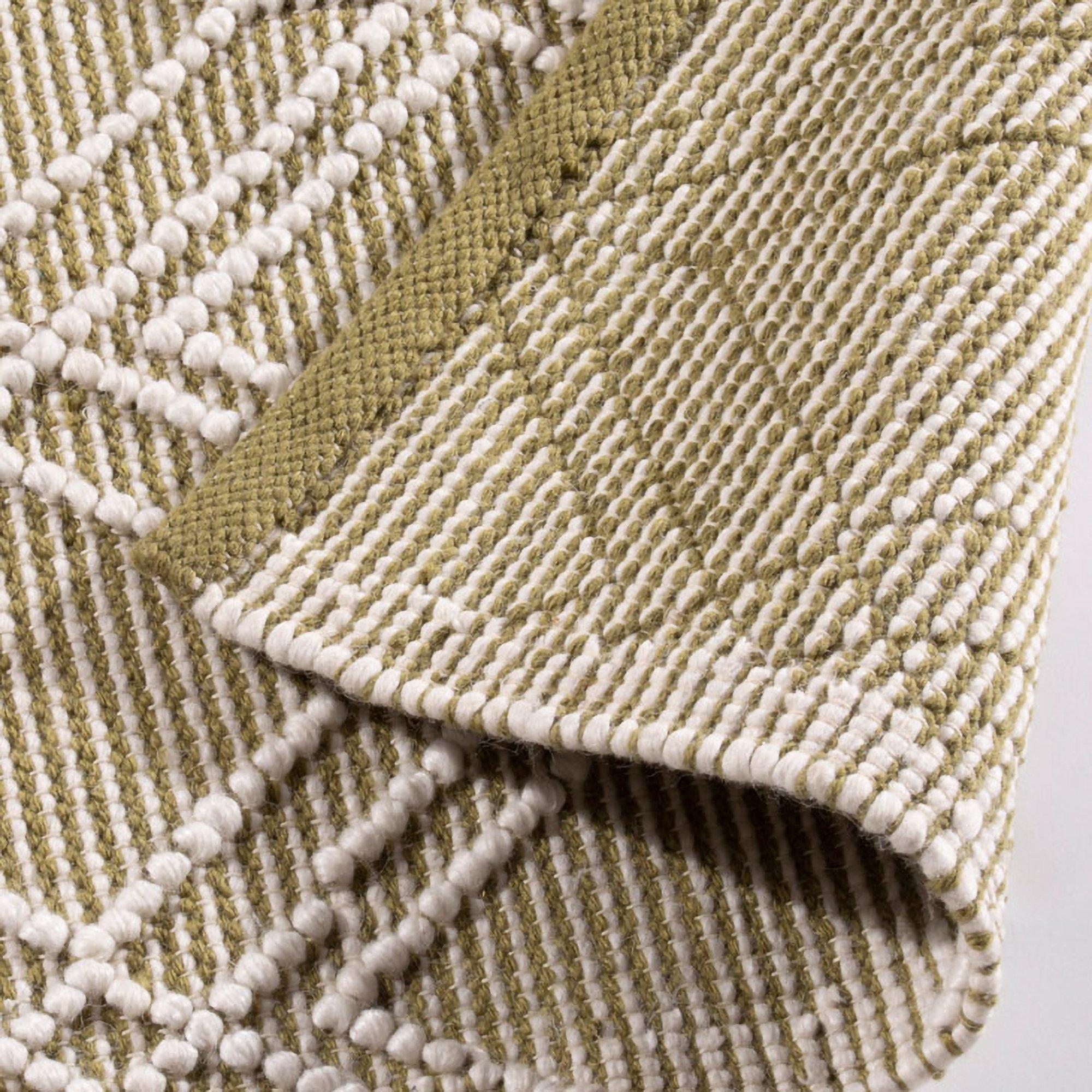 Green - Esselle - Blenheim Diamond Pet 120x170cm Olive Rug - 4