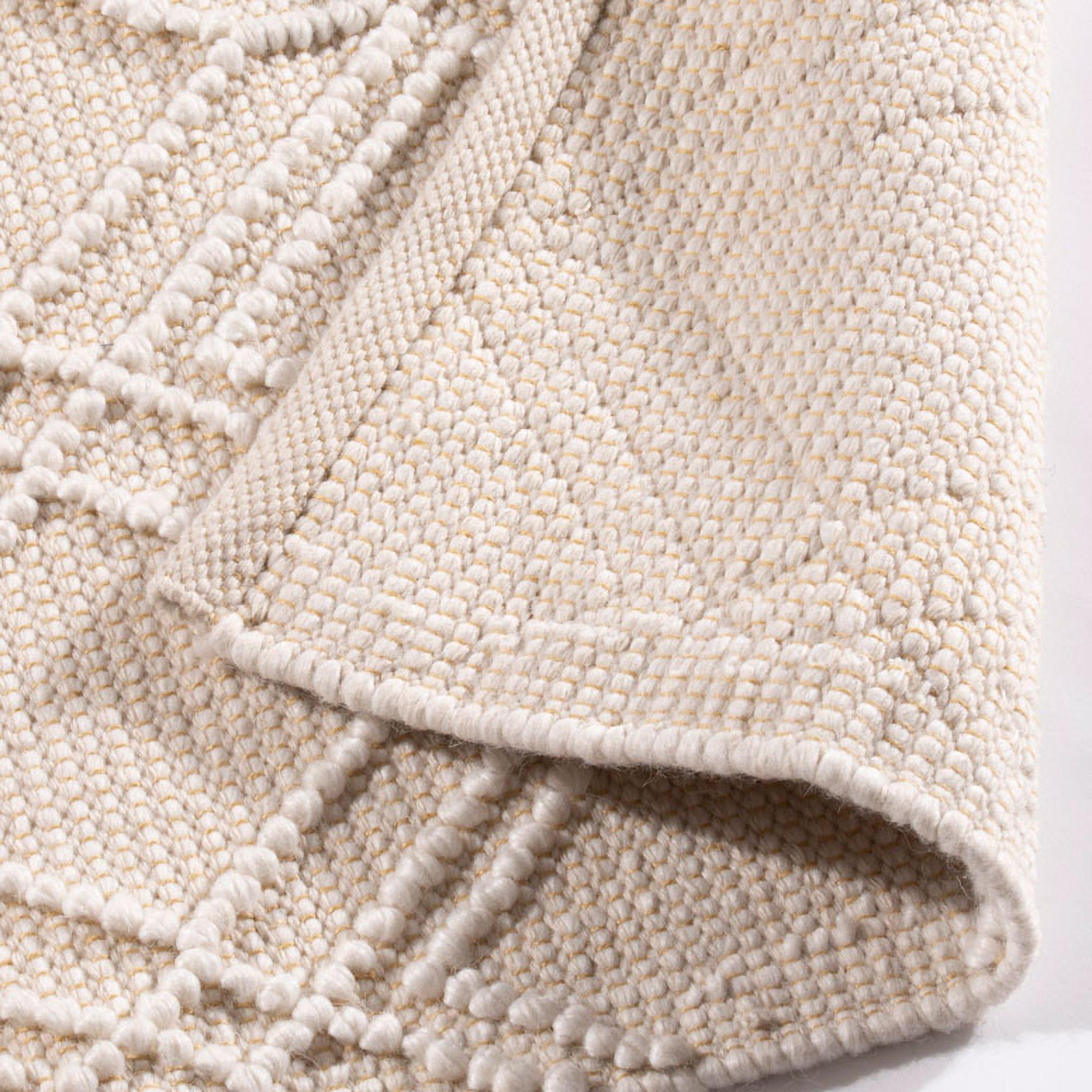 Cream - Esselle - Blenheim Diamond Pet 120x170cm Cream Rug - 3