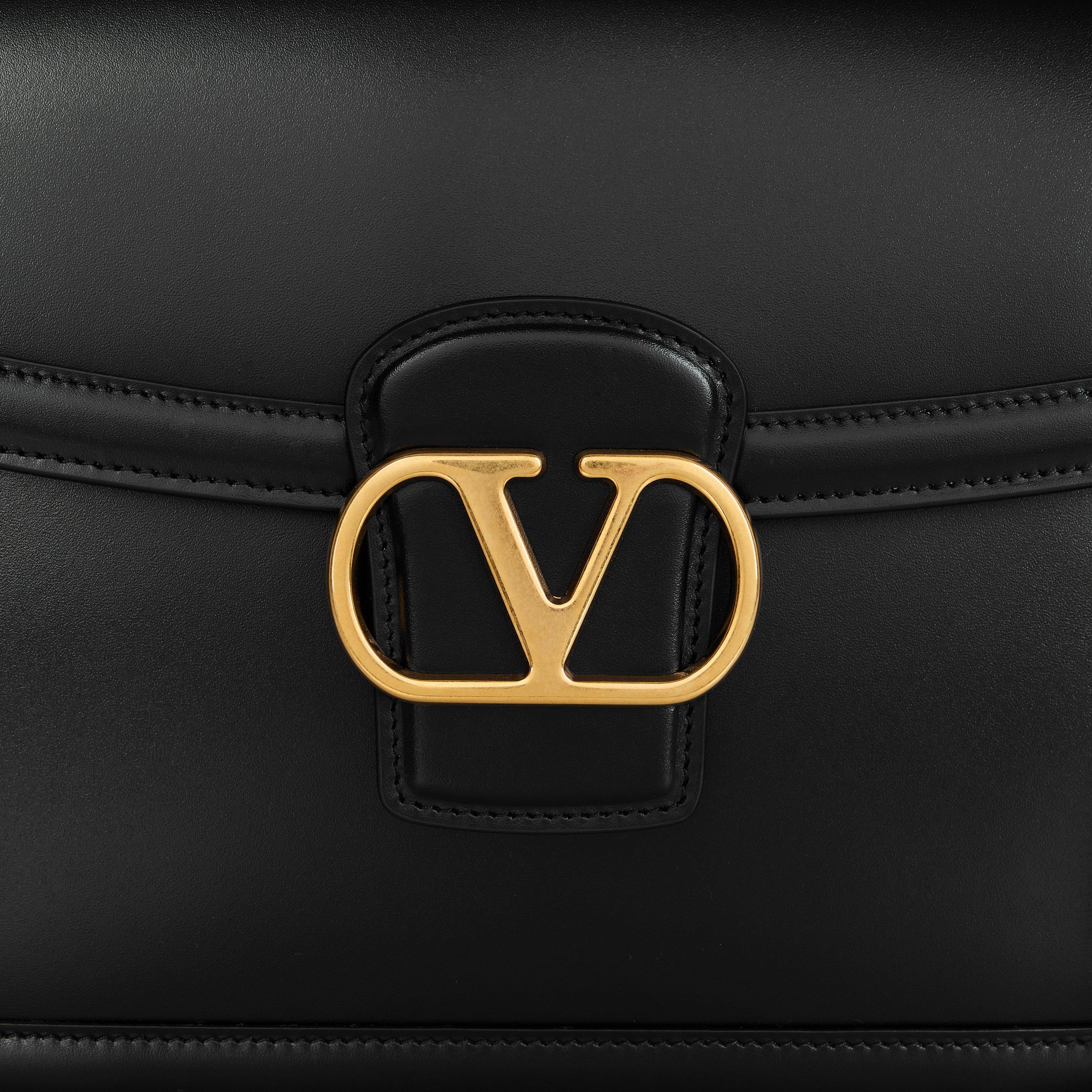 ショルダーバッグ・ポシェット VALENTINO BLACK LEATHER 9TO5 SHOULDER BAG Valentino Garavani 9to5 Smooth Calfskin Shoulder Bag for