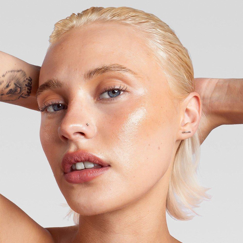 Clear - Glow Hub - Nourish & Hydrate Toner Essence - 4